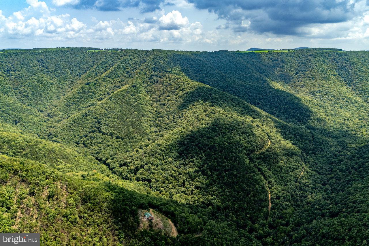 POTOMAC VALLEY OVERLOOK - Land