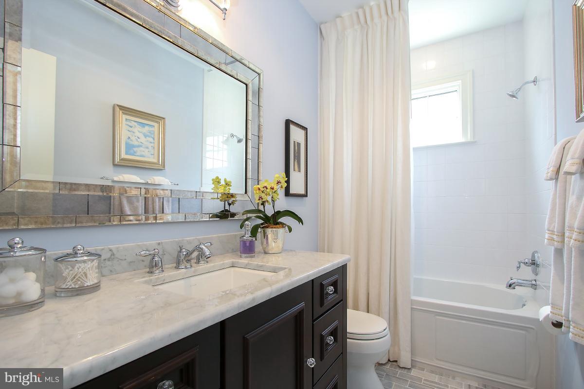 ALTA VISTA GARDENS - Residential