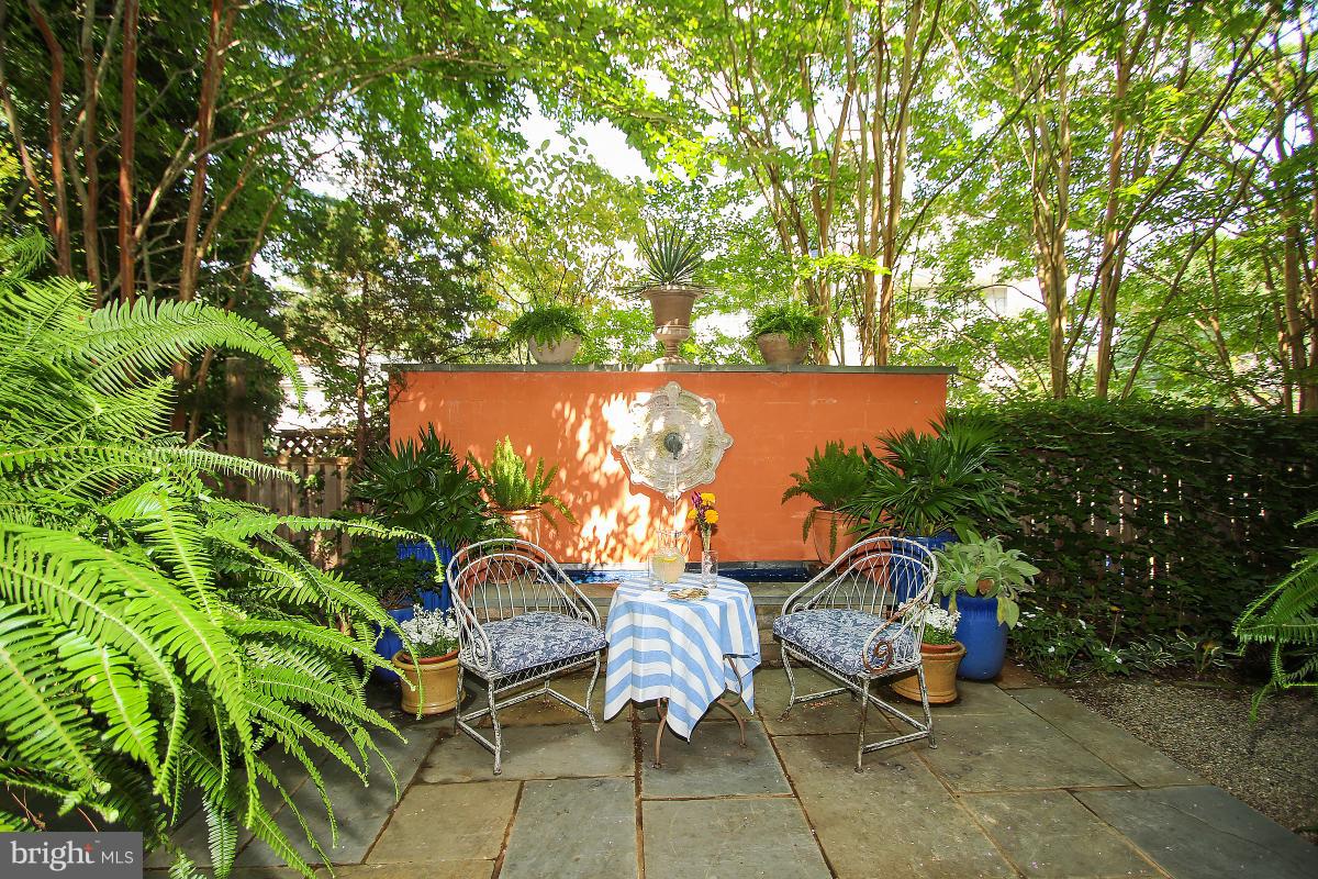 ALTA VISTA GARDENS - Residential