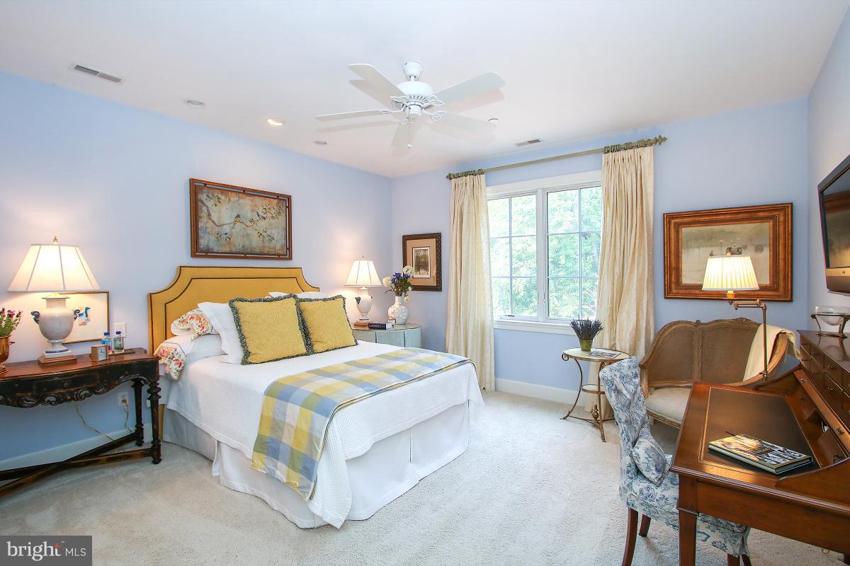 ALTA VISTA GARDENS - Residential