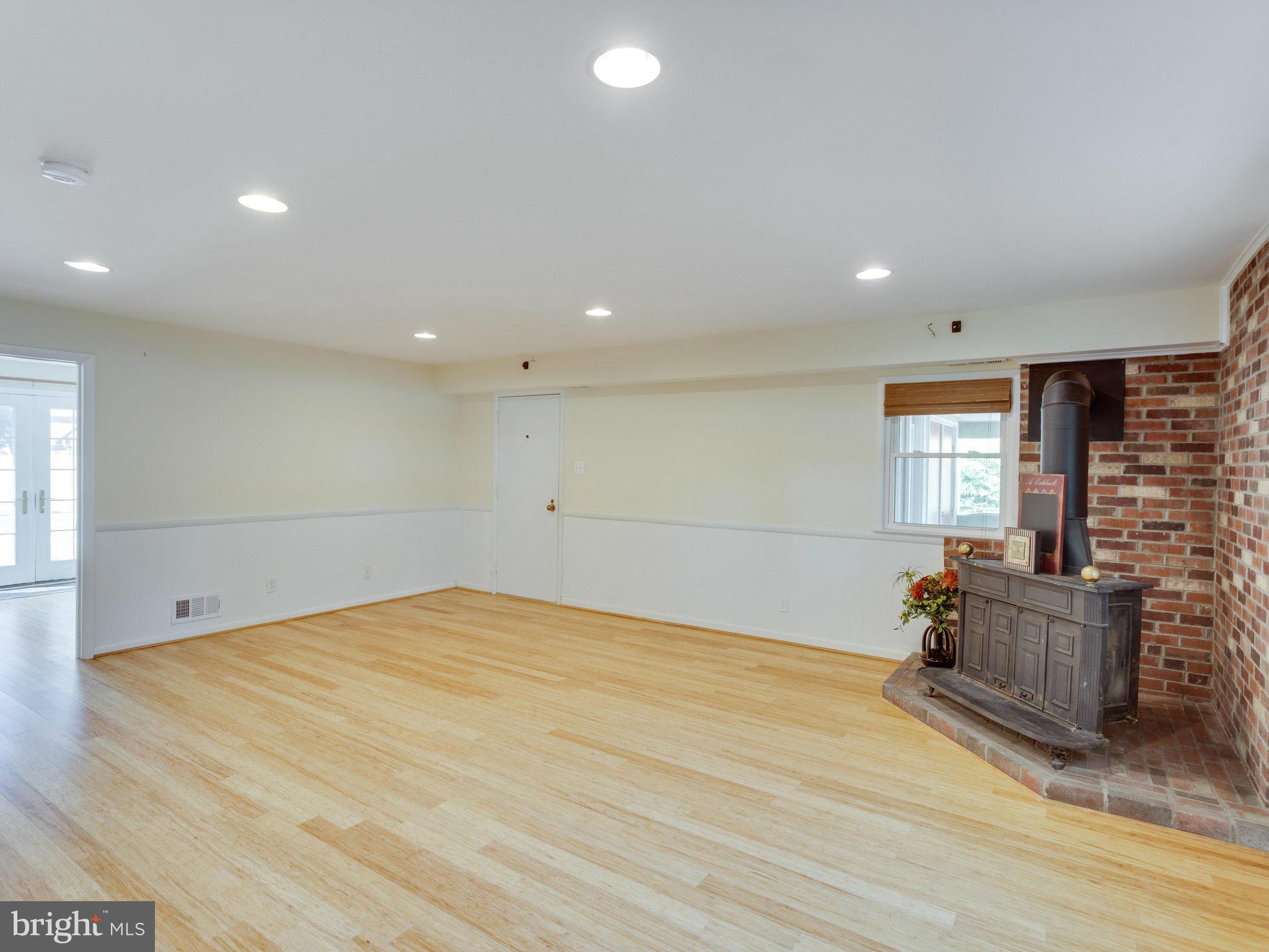 WEST LEWINSVILLE HEIGHTS - Residential Lease