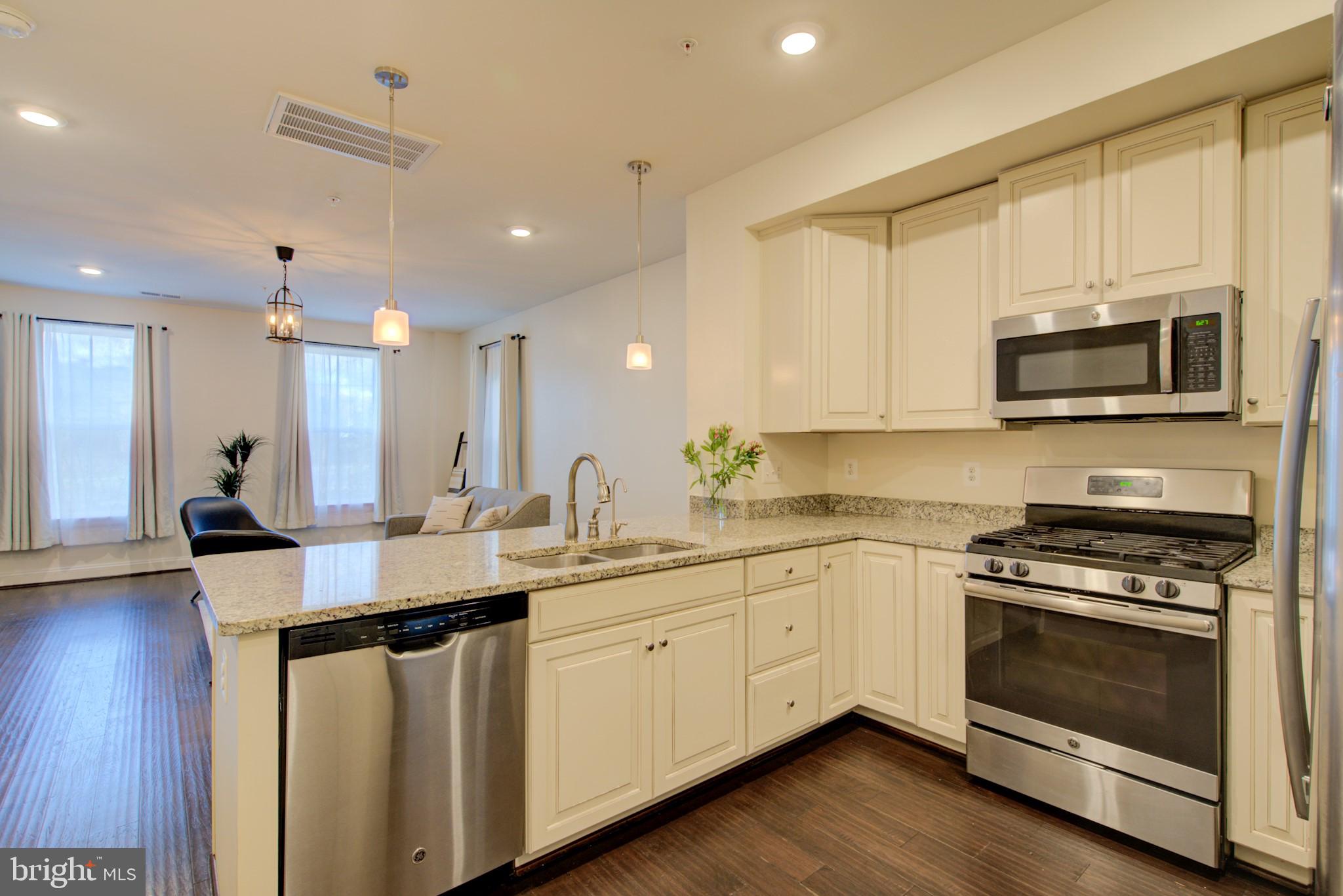 EDITORS PARK - Residential