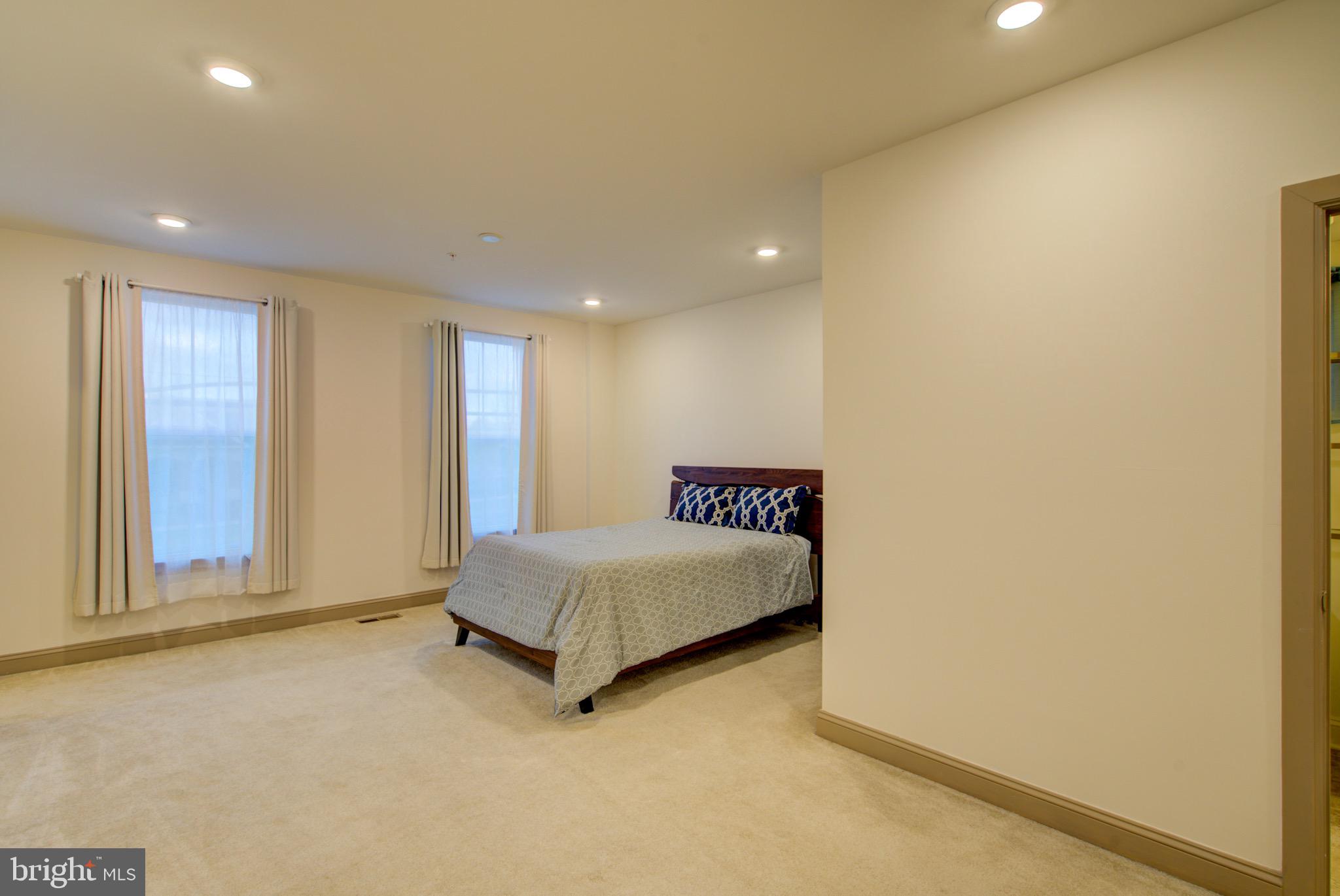 EDITORS PARK - Residential