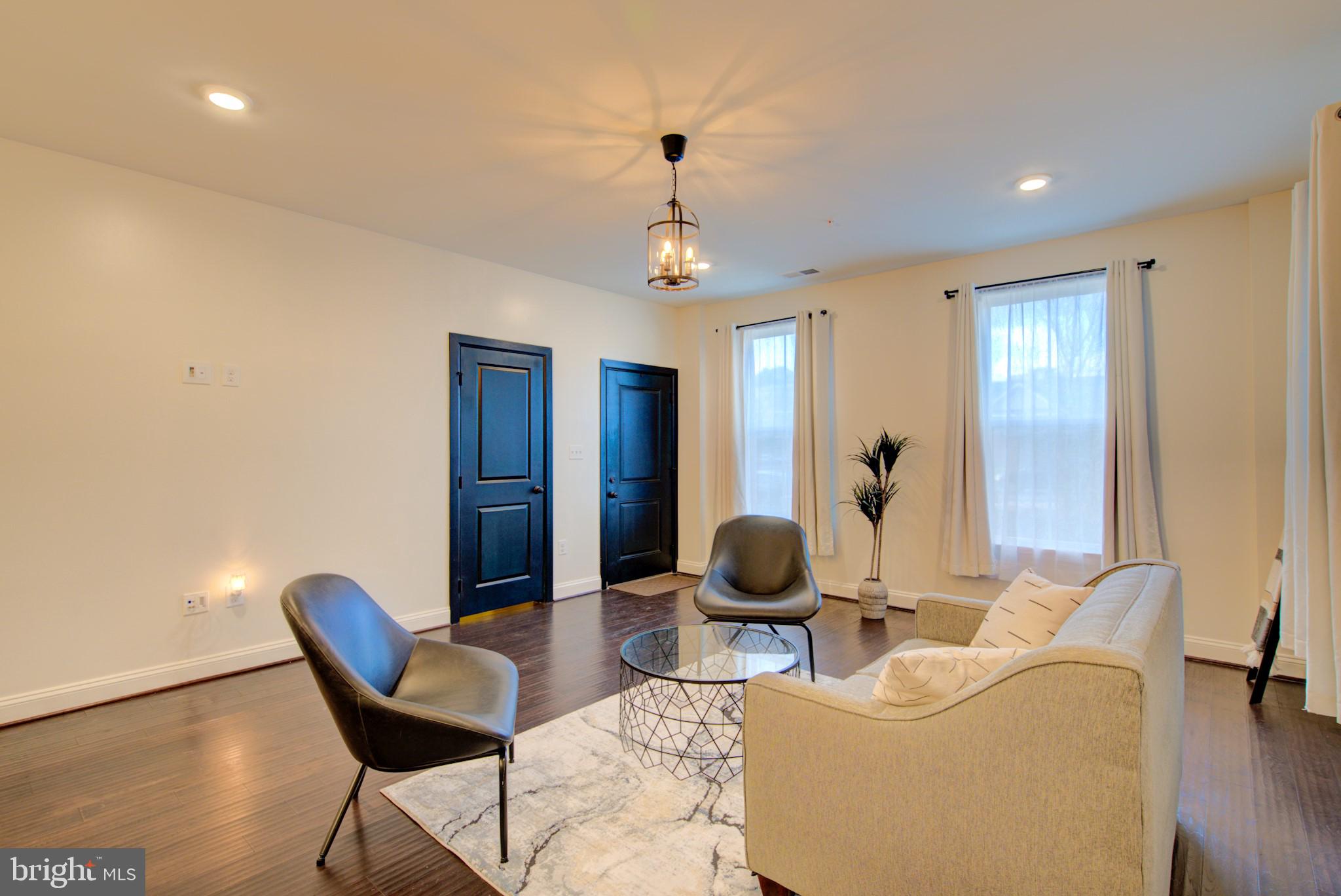 EDITORS PARK - Residential