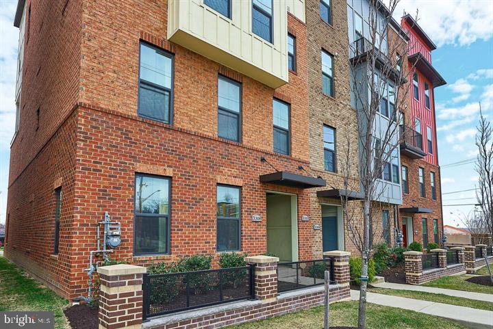 EDITORS PARK - Residential