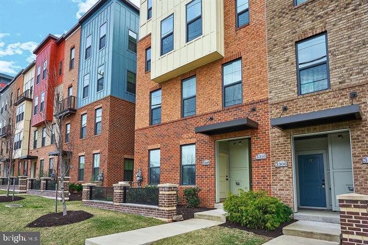 EDITORS PARK - Residential