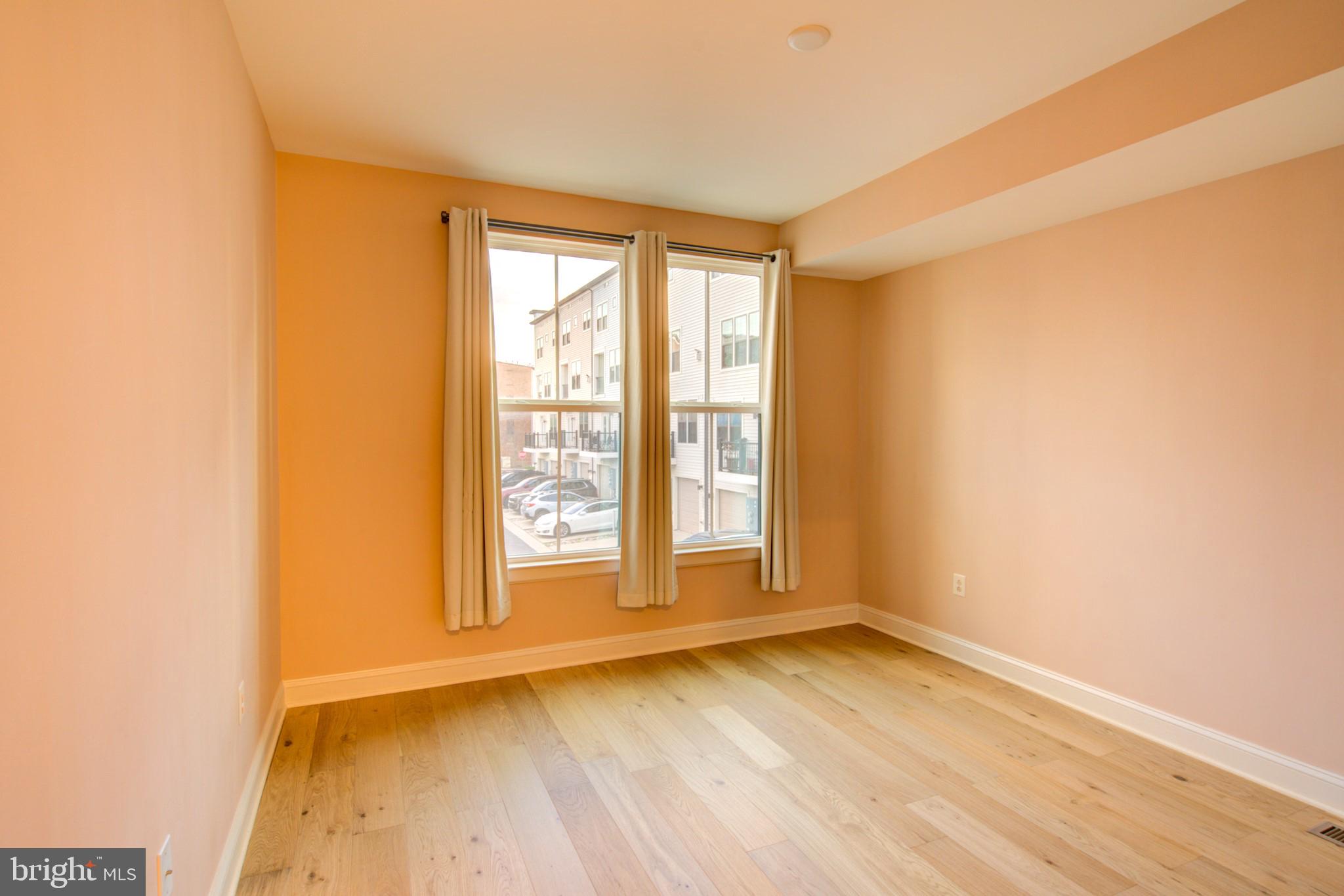 EDITORS PARK - Residential