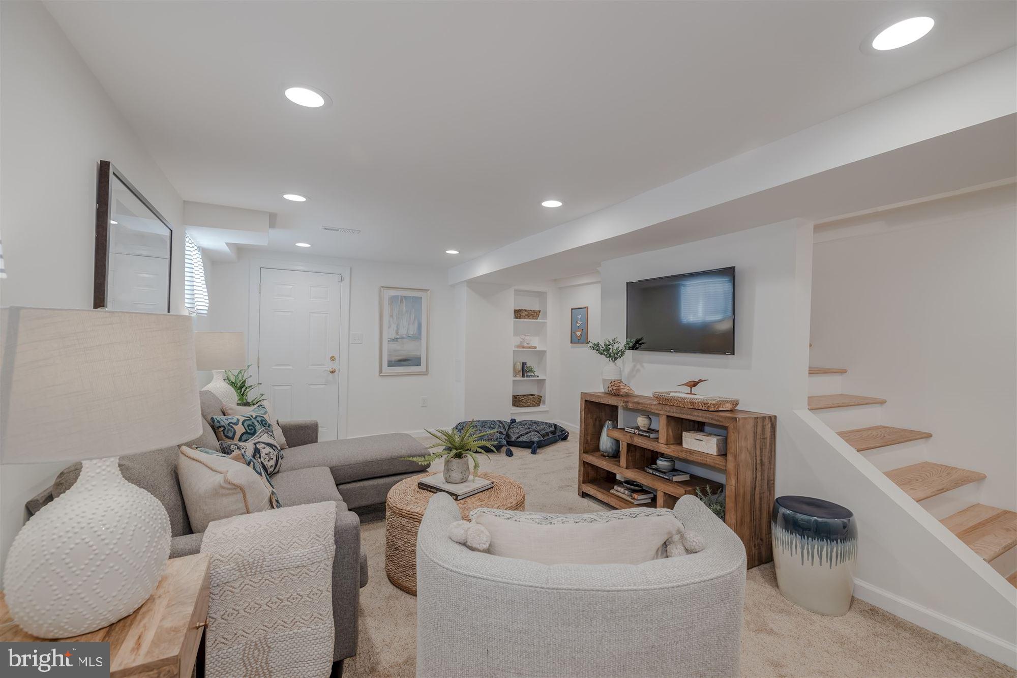 CHEVY CHASE MANOR - Residential