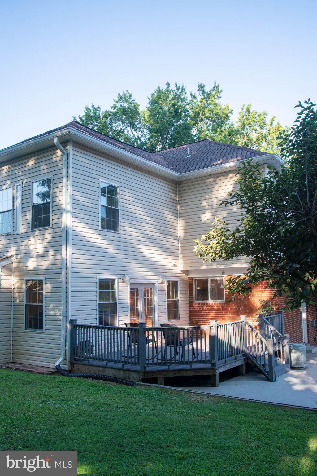 5409 EASTON DRIVE