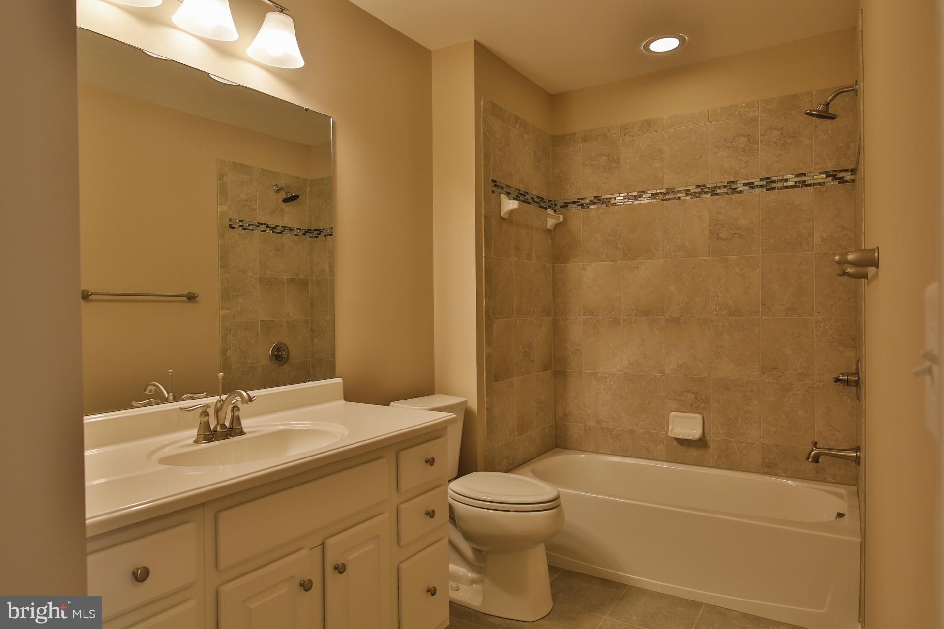 STRAY WINDS FARM - Residential