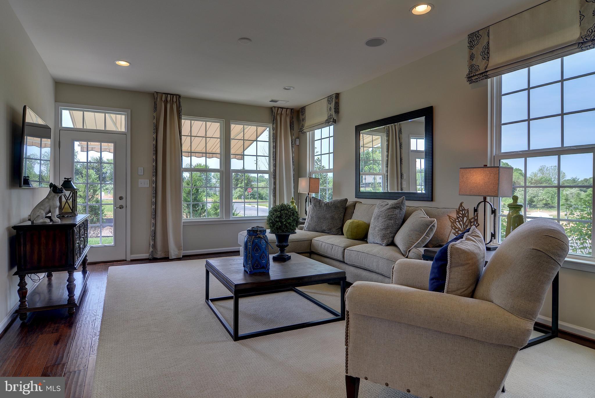 STRAY WINDS FARM - Residential