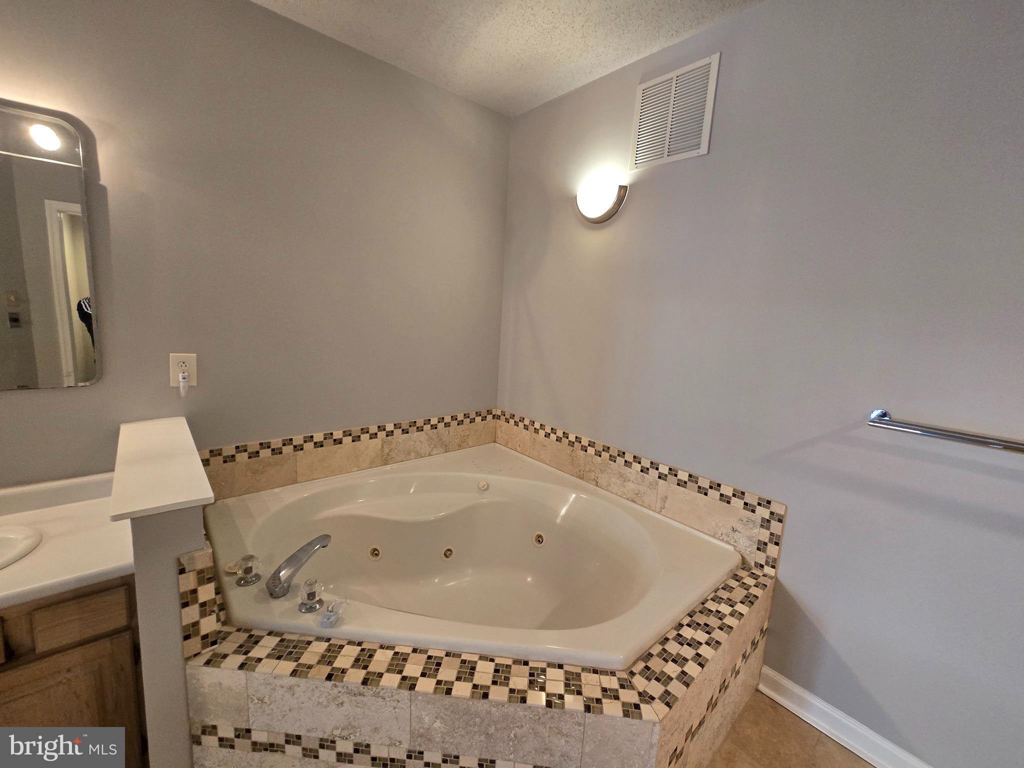 MAIN STREET - Residential