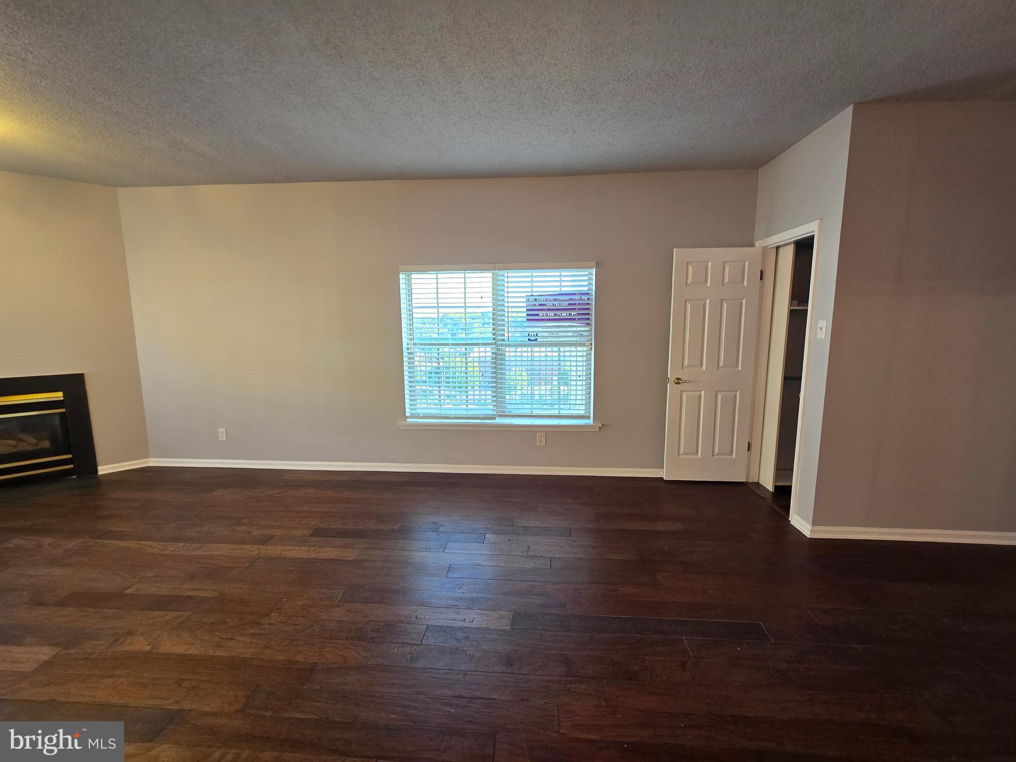 MAIN STREET - Residential