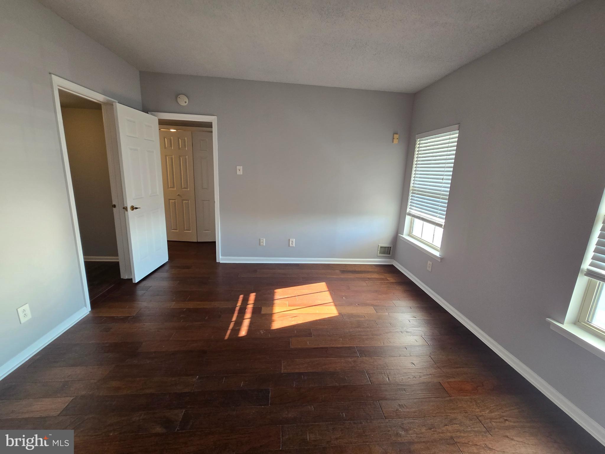 MAIN STREET - Residential