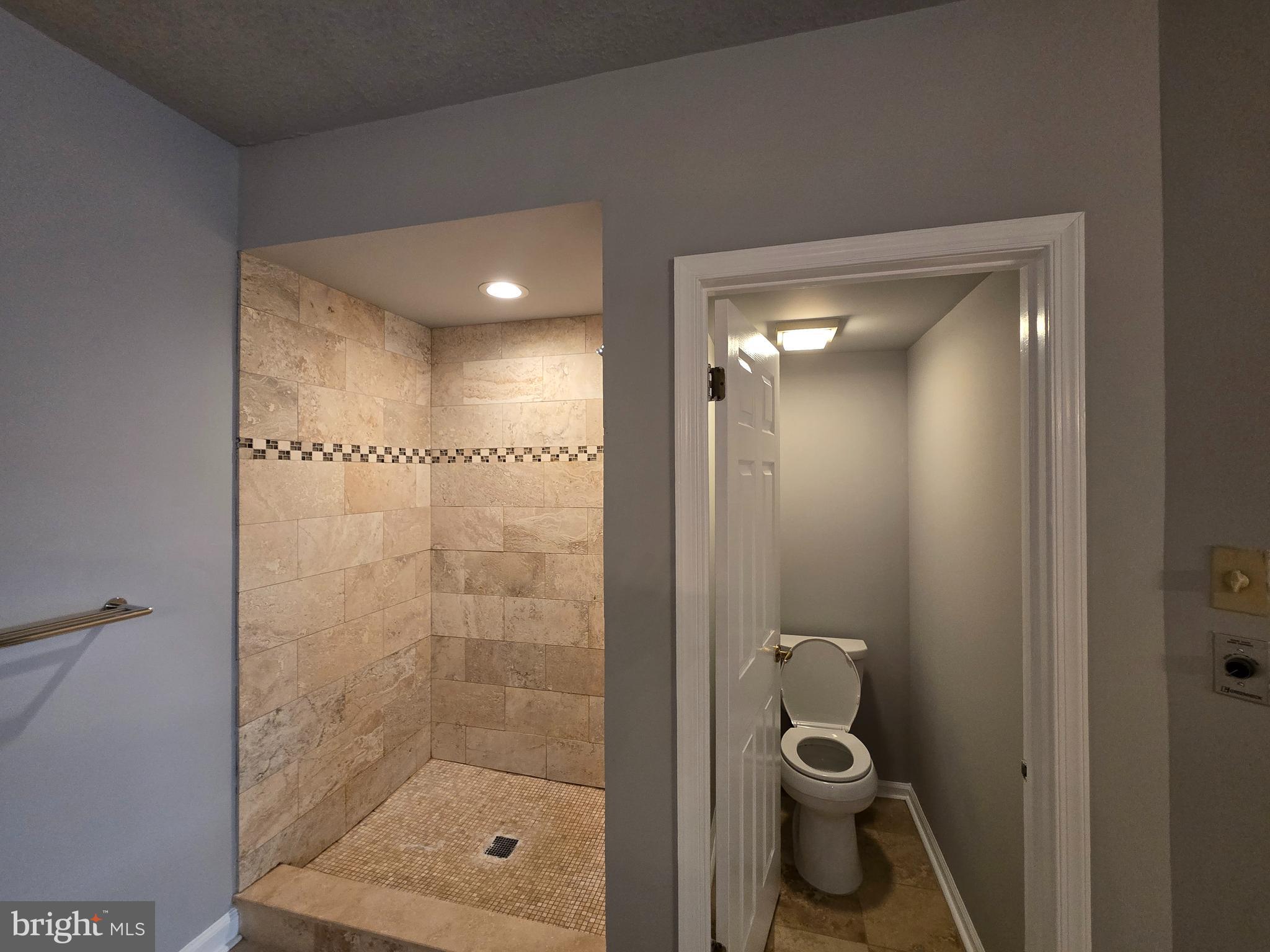 MAIN STREET - Residential