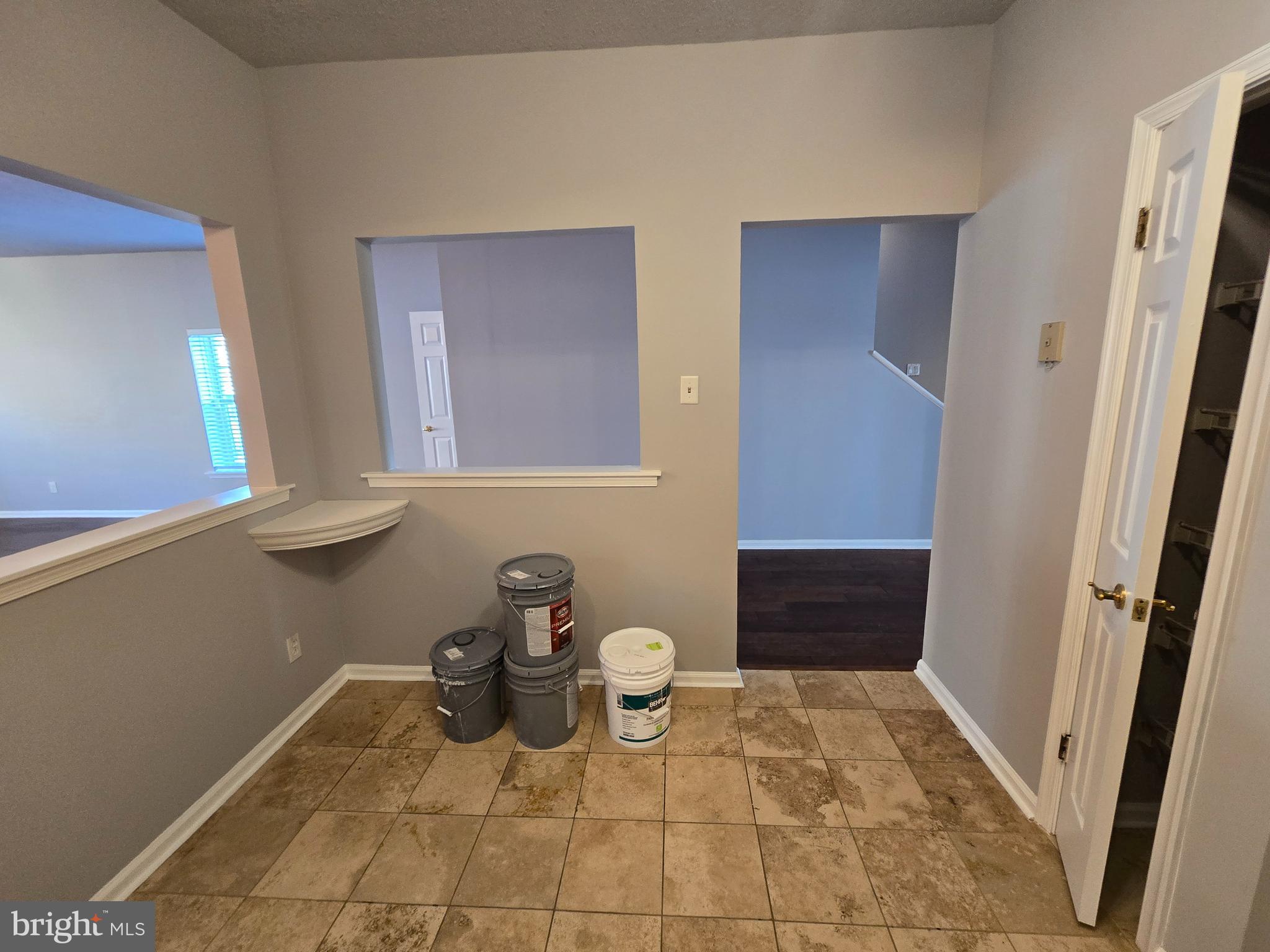 MAIN STREET - Residential