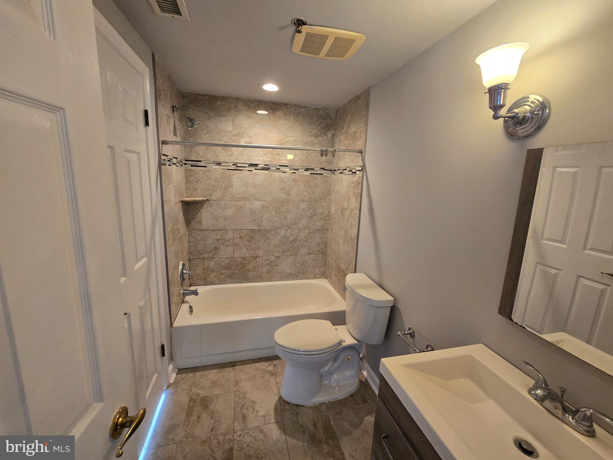 MAIN STREET - Residential