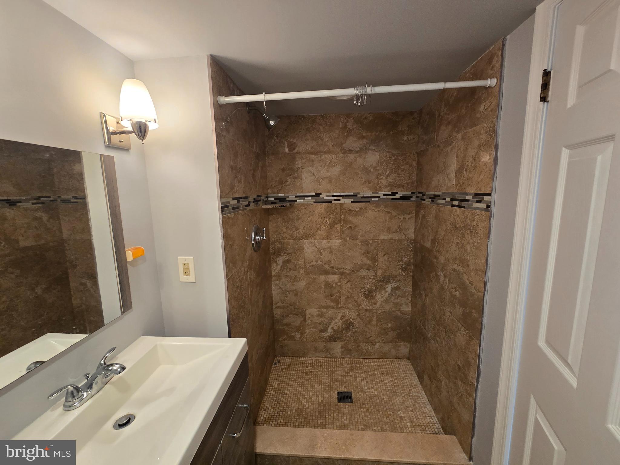 MAIN STREET - Residential