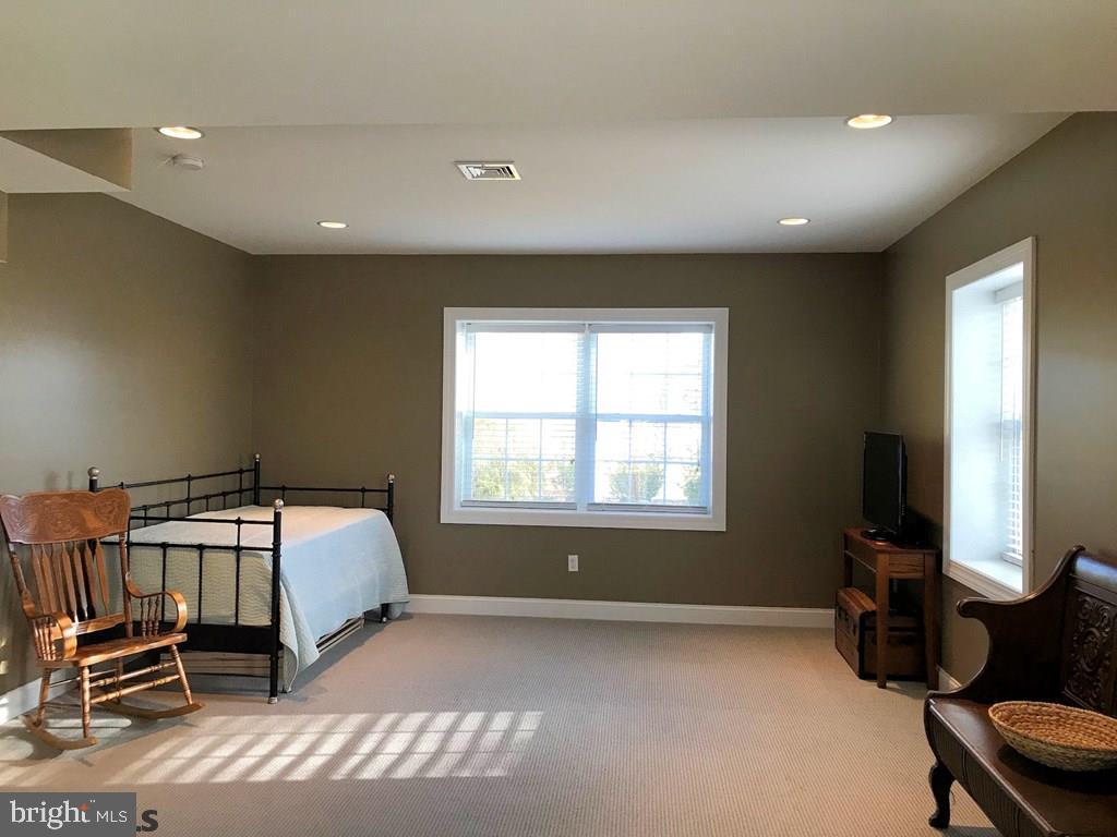 STONEHOUSE - Residential