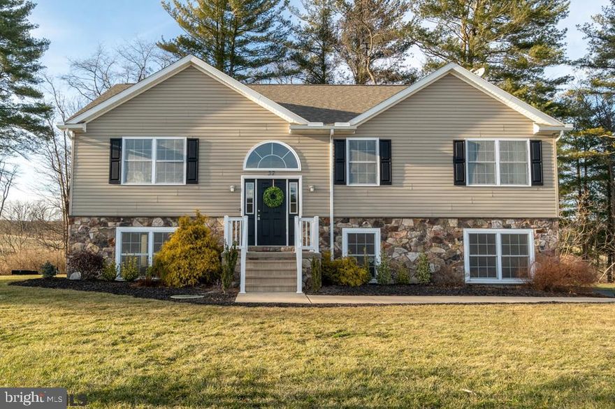 Come home to this beautiful property located in the desirable Stonehouse neighborhood!  Enjoy every inch of your large, flat yard, expansive paver patio and oversized garage.  Step inside and take in the immaculately kept space with all of the upgrades that set it off.  From the granite counters to the upgraded flooring and lighting, you are sure to fall in love with this one! The open floor plan, specialty windows, finished walk-out lower level and 3 full baths will surely have you shaking your head ?yes? as you walk through.  When you factor in the warmth from the fireplace for the winter season and cool breezes from the central air during the summer, you will know that every moment lived here will be comfortable and special.  This one is affordable and move-in ready so connect with an agent today and make it yours!