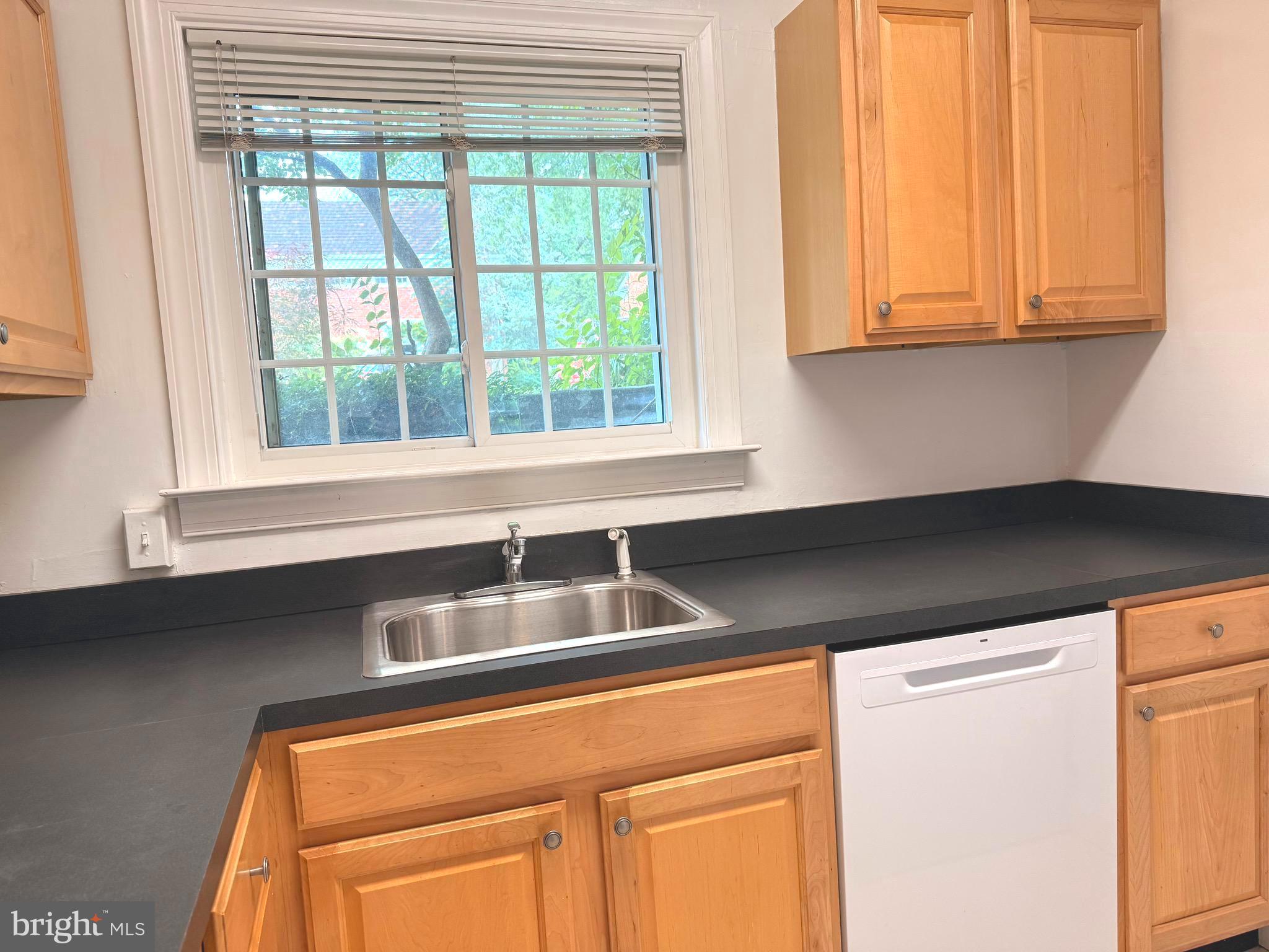 PARKFAIRFAX - Residential Lease