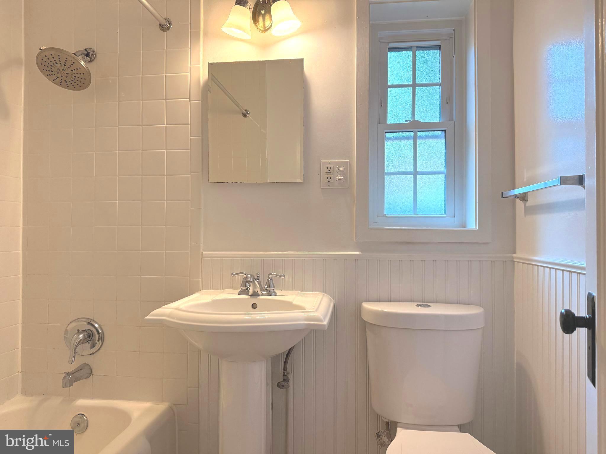 PARKFAIRFAX - Residential Lease