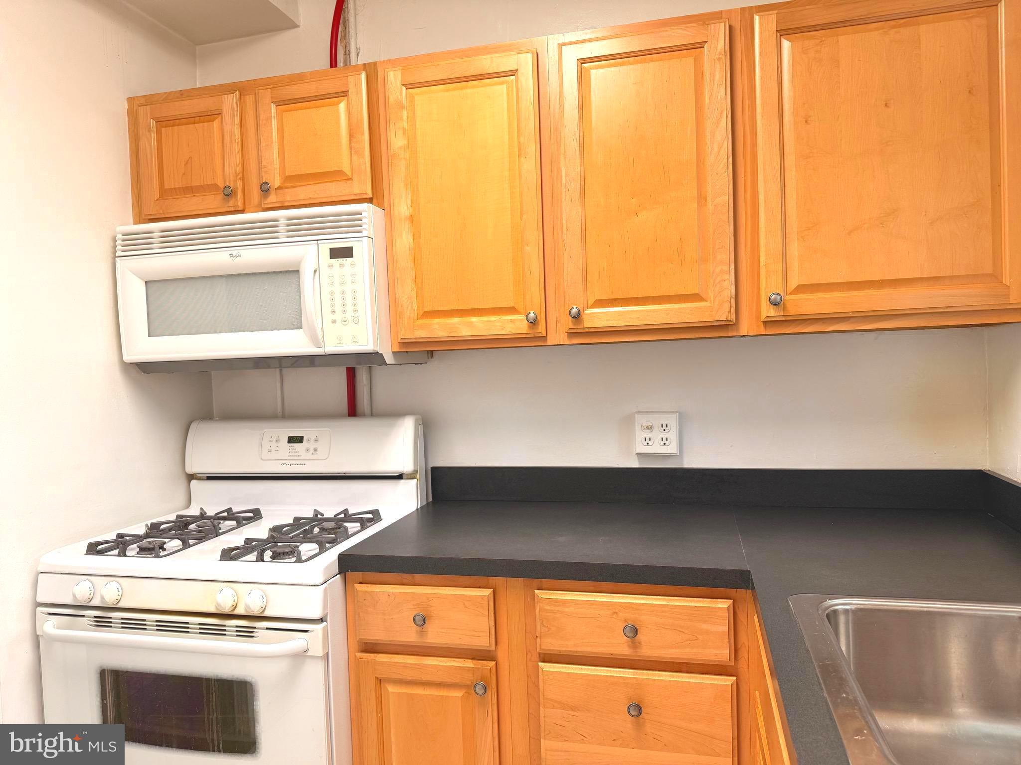 PARKFAIRFAX - Residential Lease