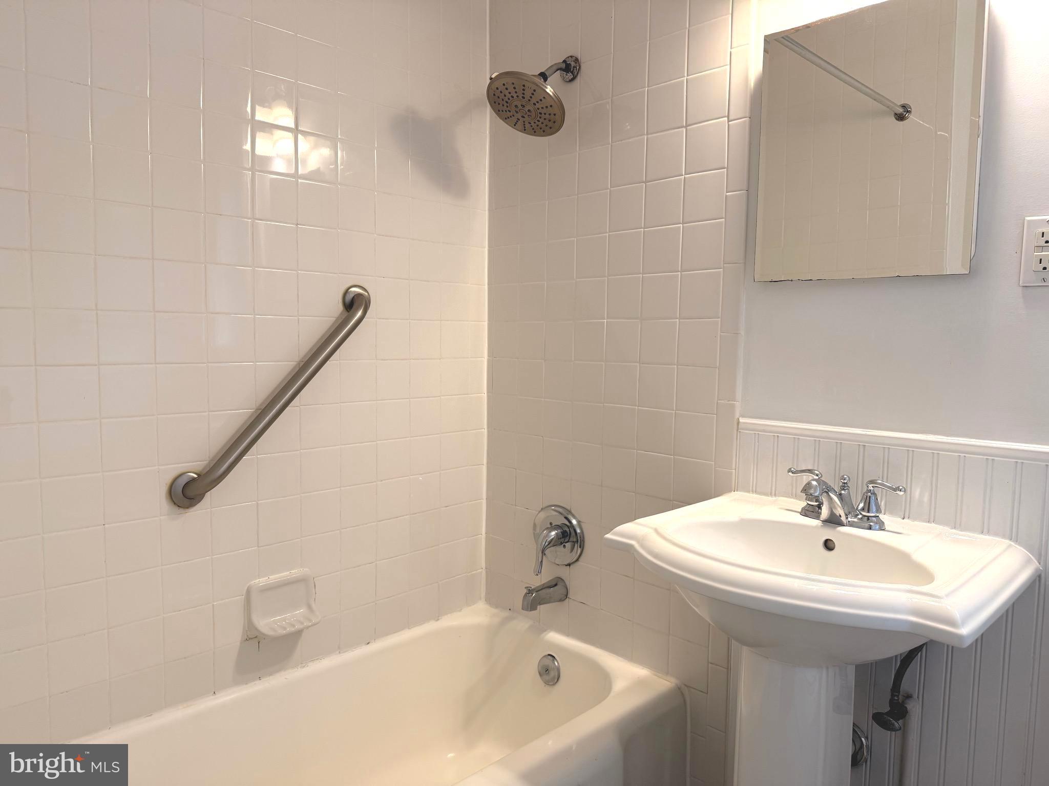 PARKFAIRFAX - Residential Lease