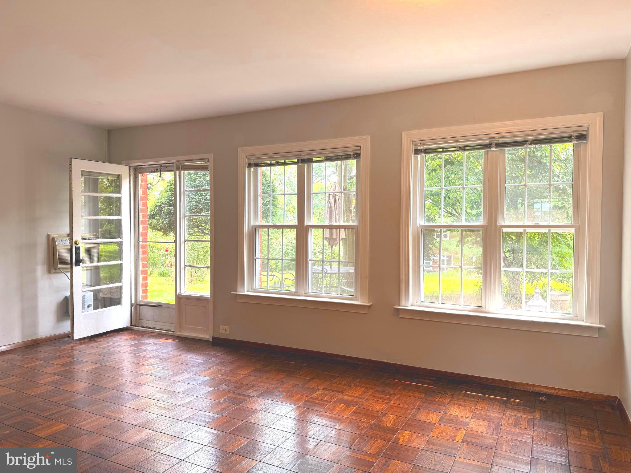 PARKFAIRFAX - Residential Lease