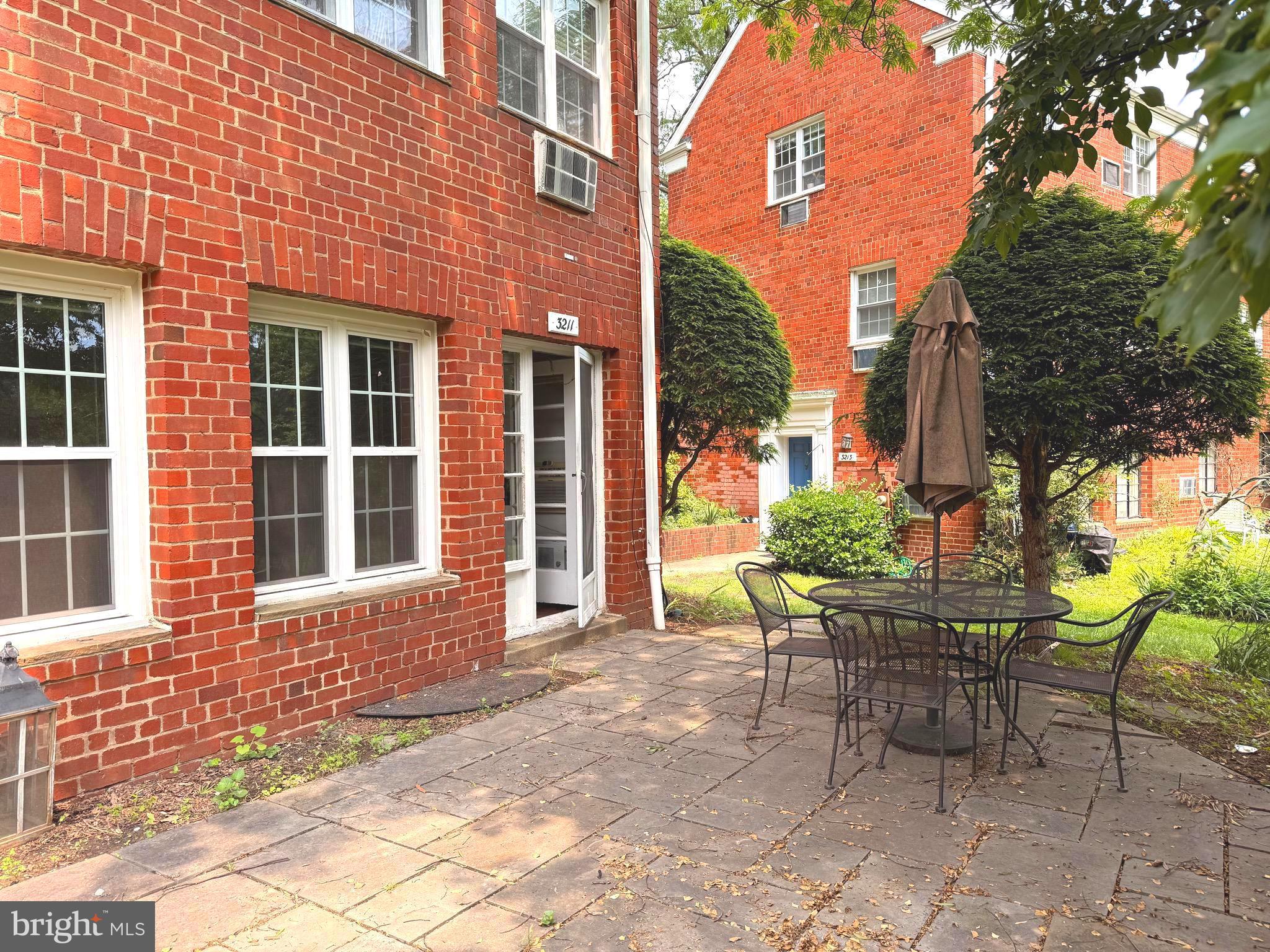 PARKFAIRFAX - Residential Lease