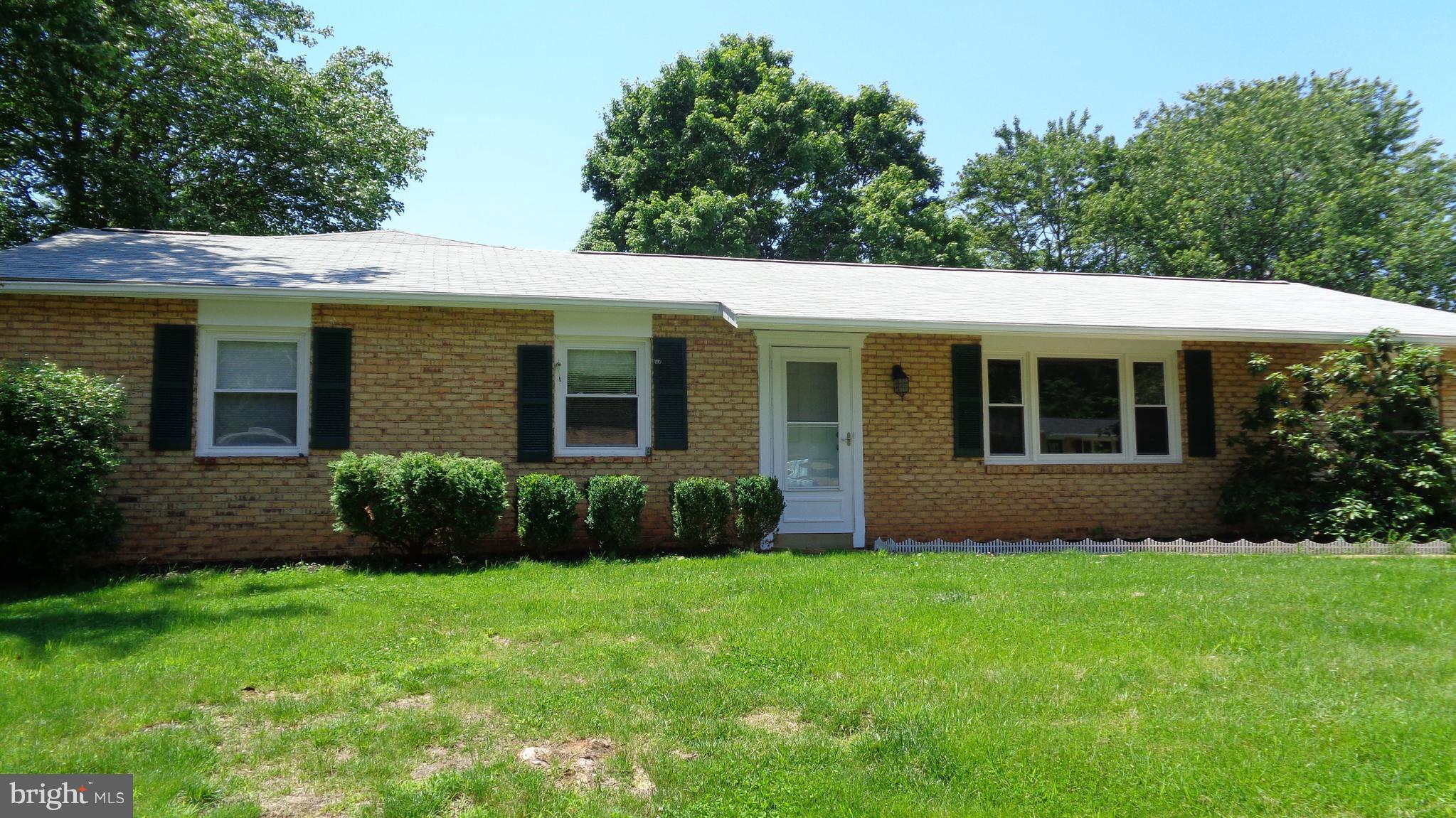 WINEWOOD - Residential Lease