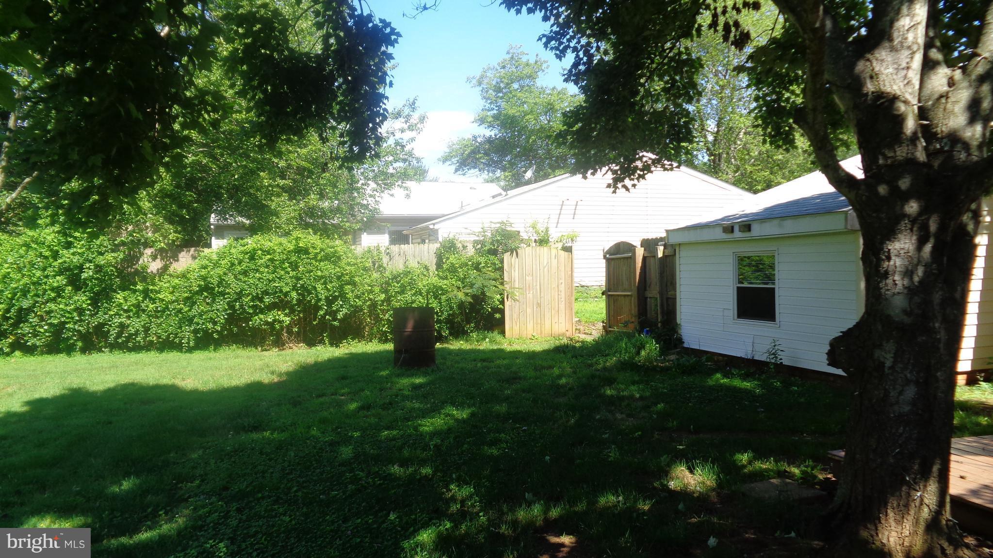 WINEWOOD - Residential Lease