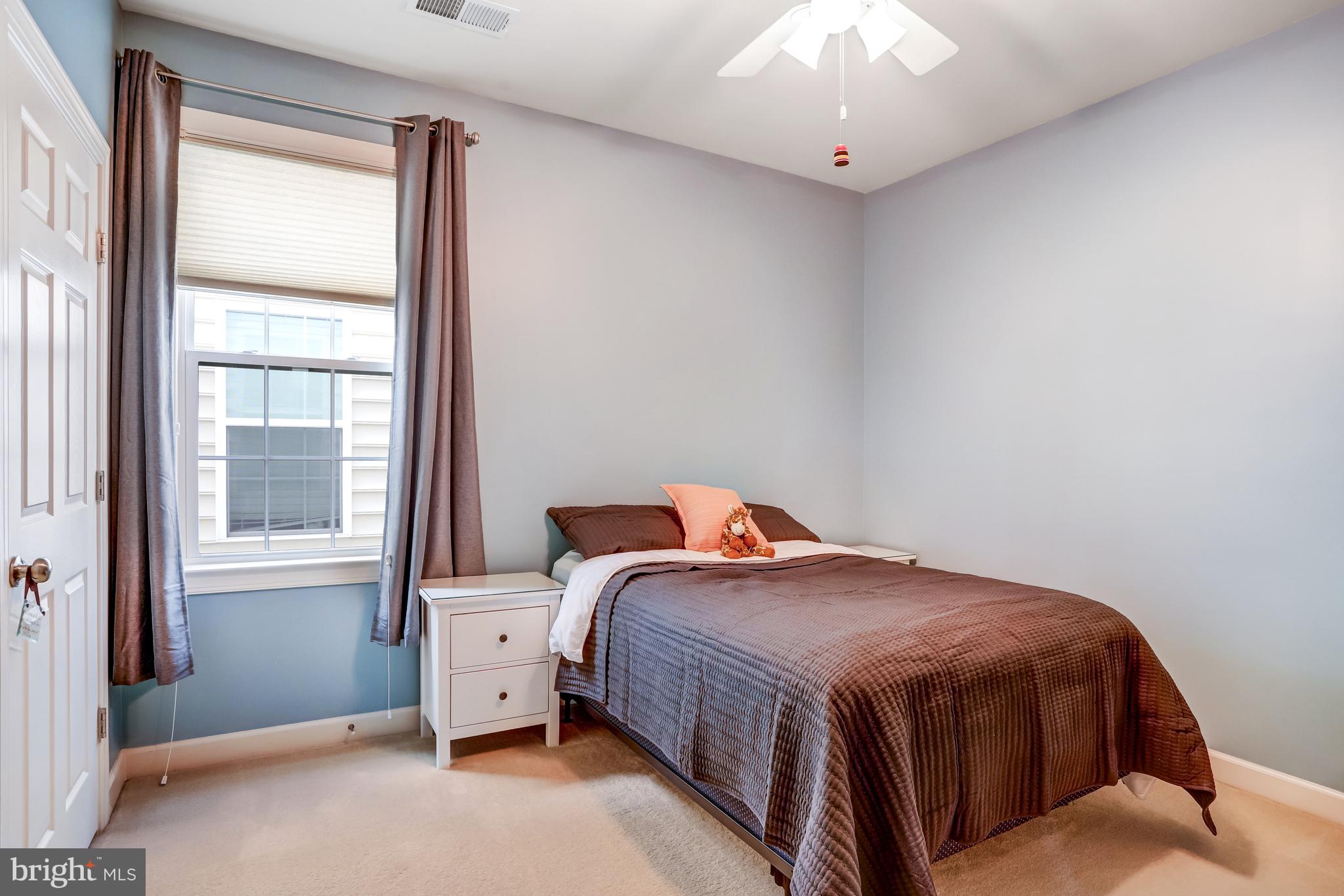 QUINCE ORCHARD PARK - Residential