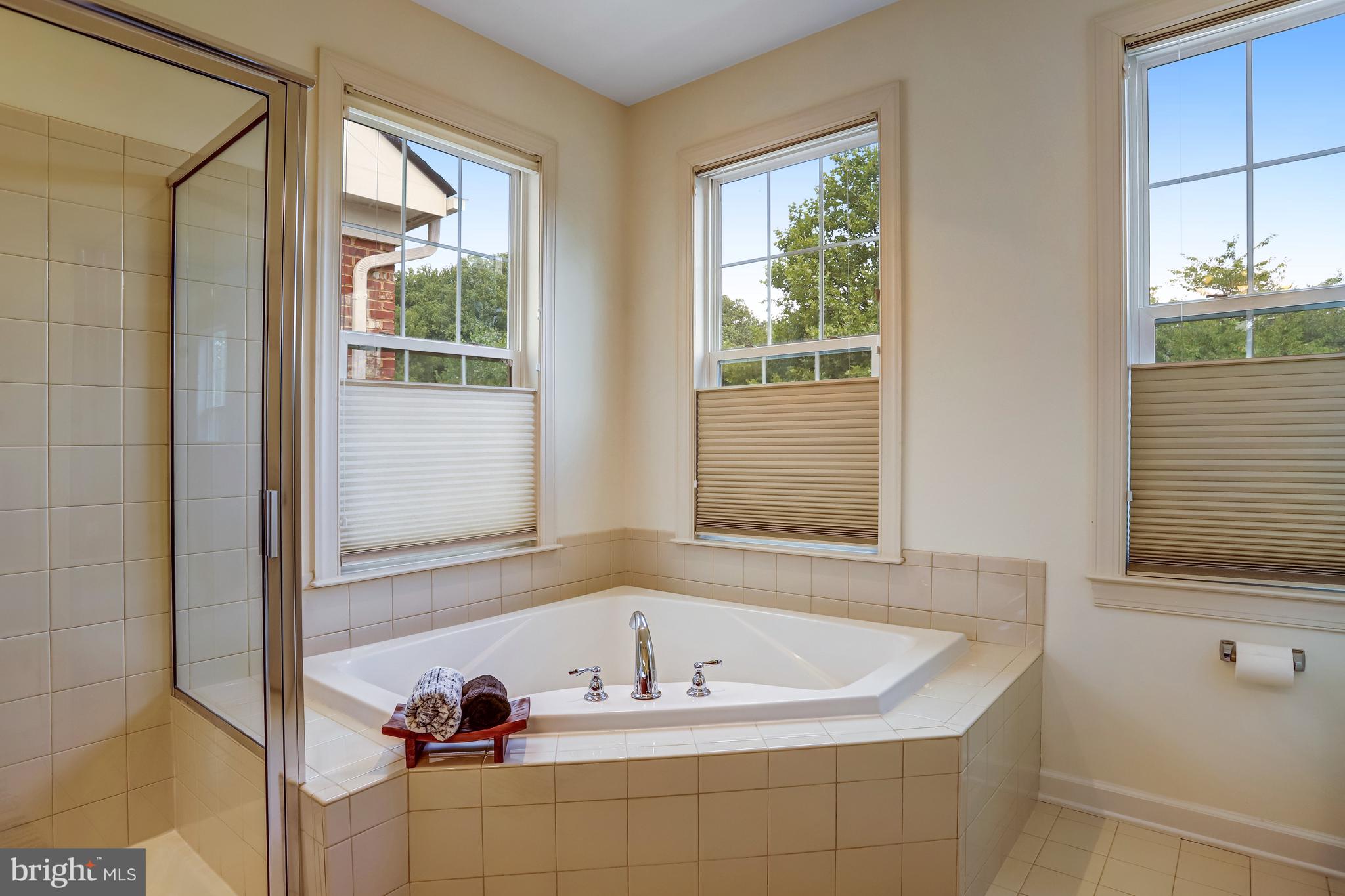 QUINCE ORCHARD PARK - Residential