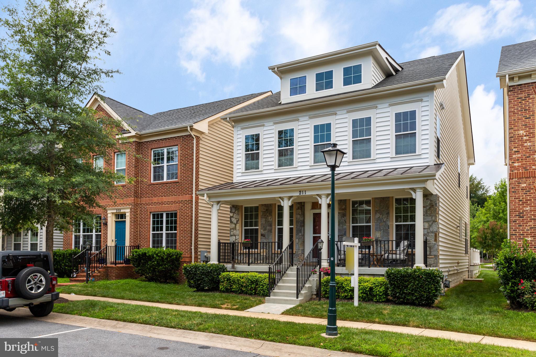 PRIME LOCATION, desirable neighborhood!
This home offers the perfect balance of suburban tranquility and urban convenience.
Meticulously cared for 5 bedrooms, 5 full bathrooms, 2 car garages, 4,143 Sq. Ft. single family home in sought after Vistas at Quince Orchard Park Community. Walking distance from Kentlands Market Square, minutes from Downtown Crown, and Rio Washingtonian Center. Easy access to I-270.
Step outside and enjoy a backyard that backs directly onto basketball, volleyball, tennis courts, as well as community playgrounds - a dream setting for active lifestyle and family fun.
Extremely rare main level primary bedroom with full bathroom!
In fact, there are 3 out of the 5 bedrooms include a private bathroom.
Finished Large kitchen features hardwood floors, granite countertops with island breakfast bar, open floor plan, etc.
Please be aware that there are video monitoring on premises.
Must have appointment at least 2 hours ahead to see.
Thank you for coming!