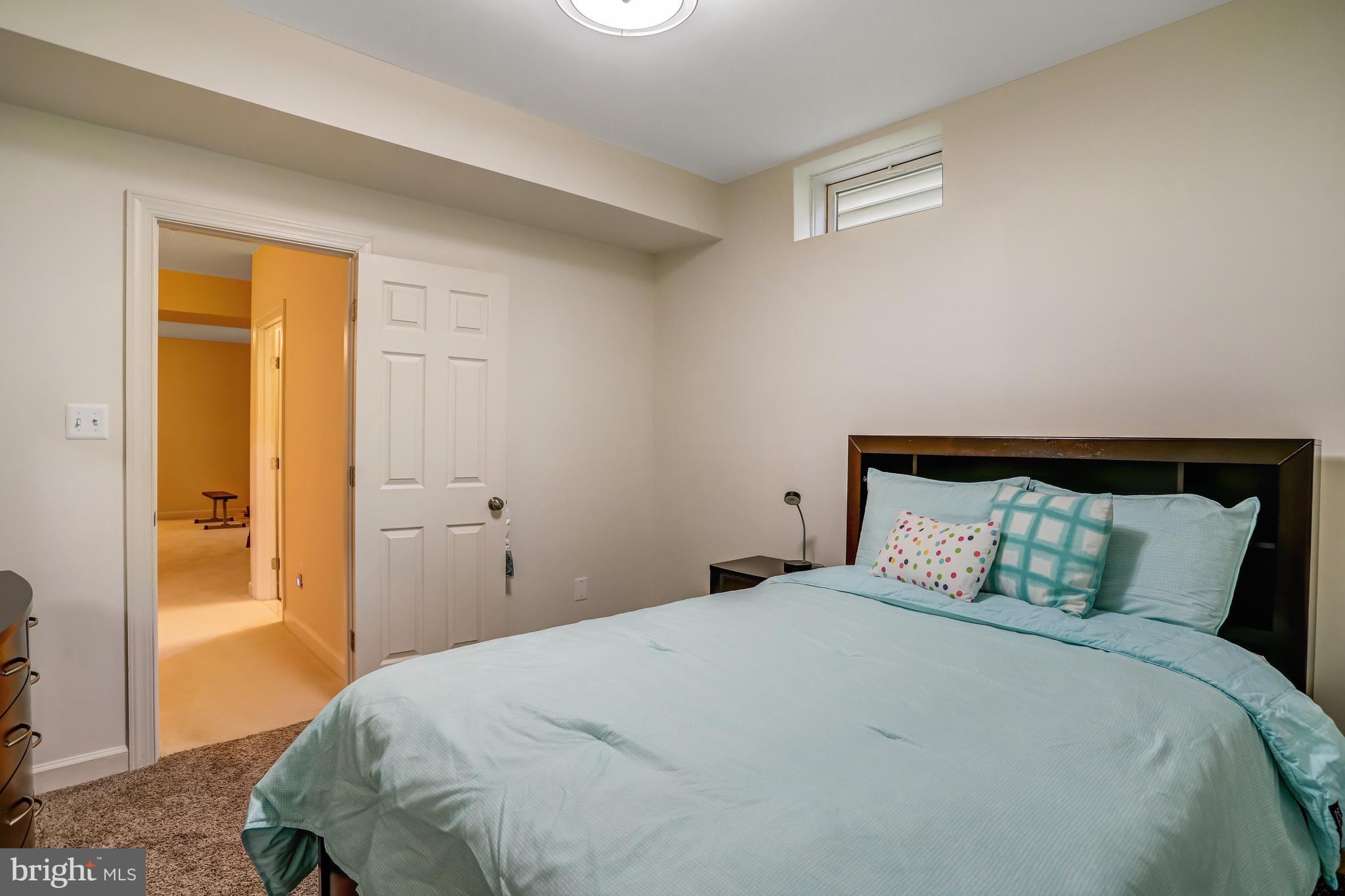 QUINCE ORCHARD PARK - Residential