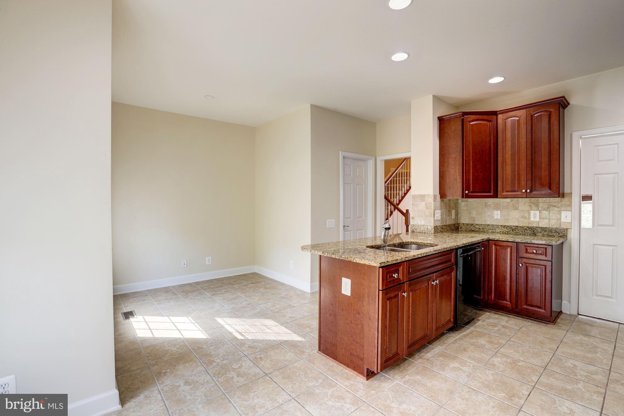 POTOMAC CLUB - Residential Lease