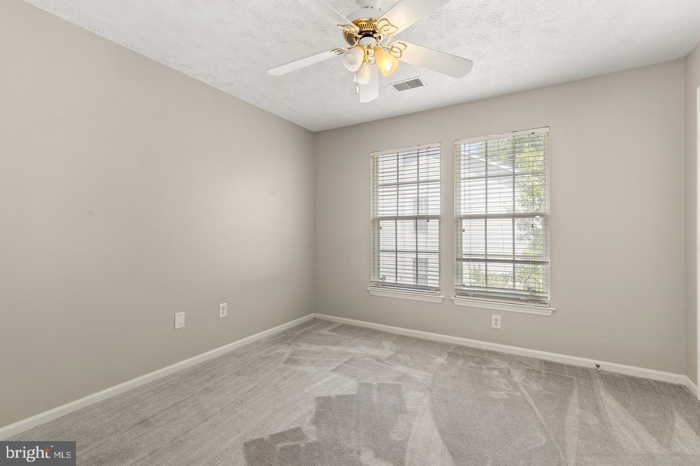 CROFTON HIGHLANDS - Residential