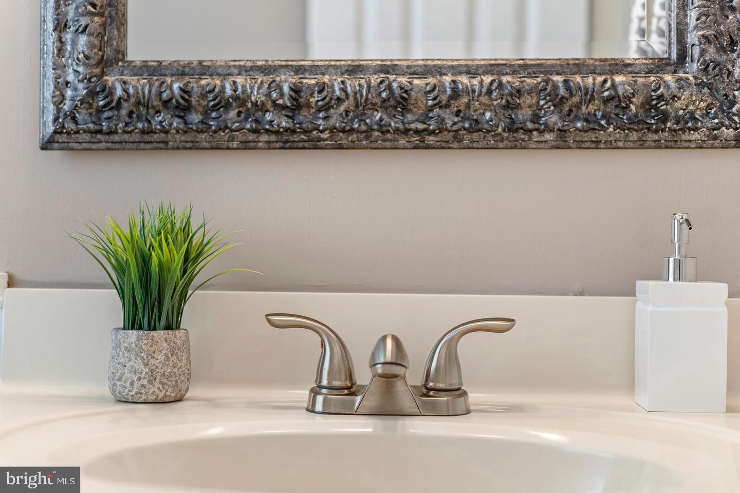 CROFTON HIGHLANDS - Residential