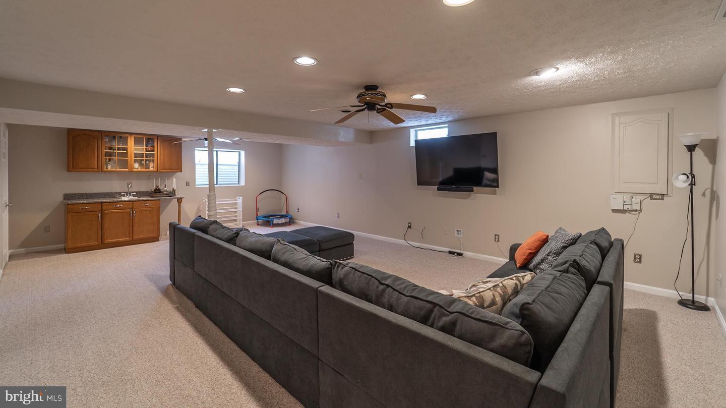 CROFTON HIGHLANDS - Residential