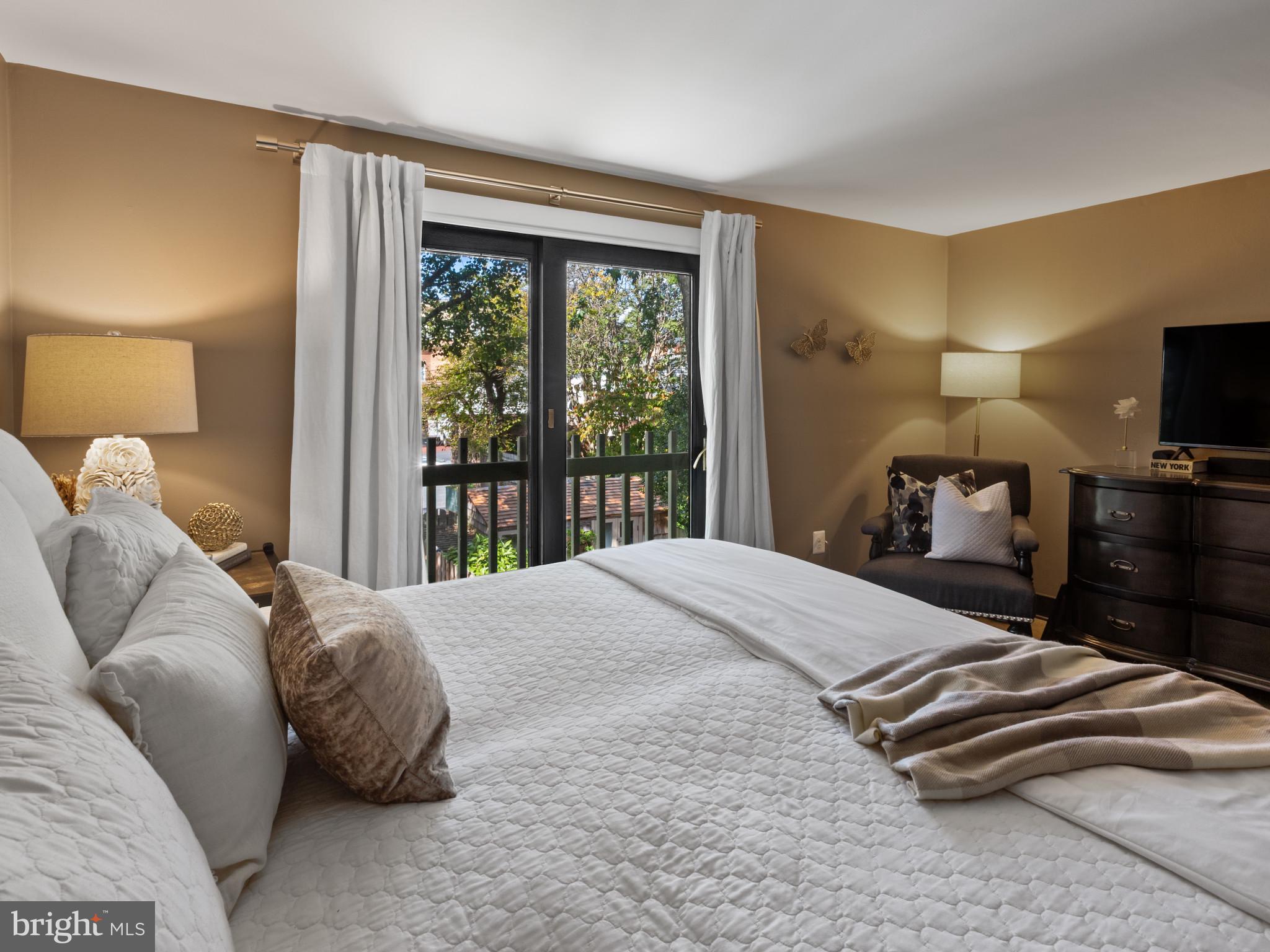 HISTORIC DISTRICT - Residential