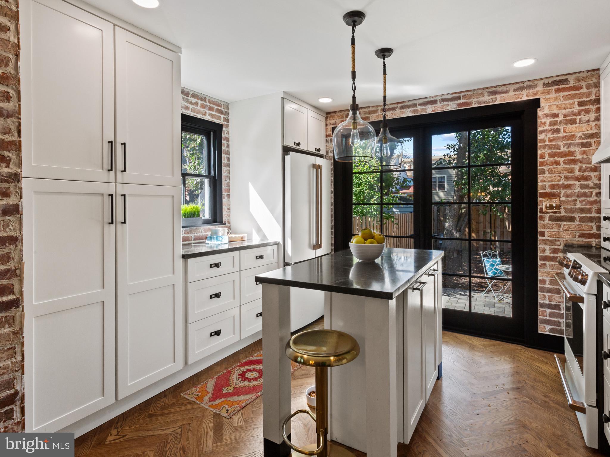 HISTORIC DISTRICT - Residential