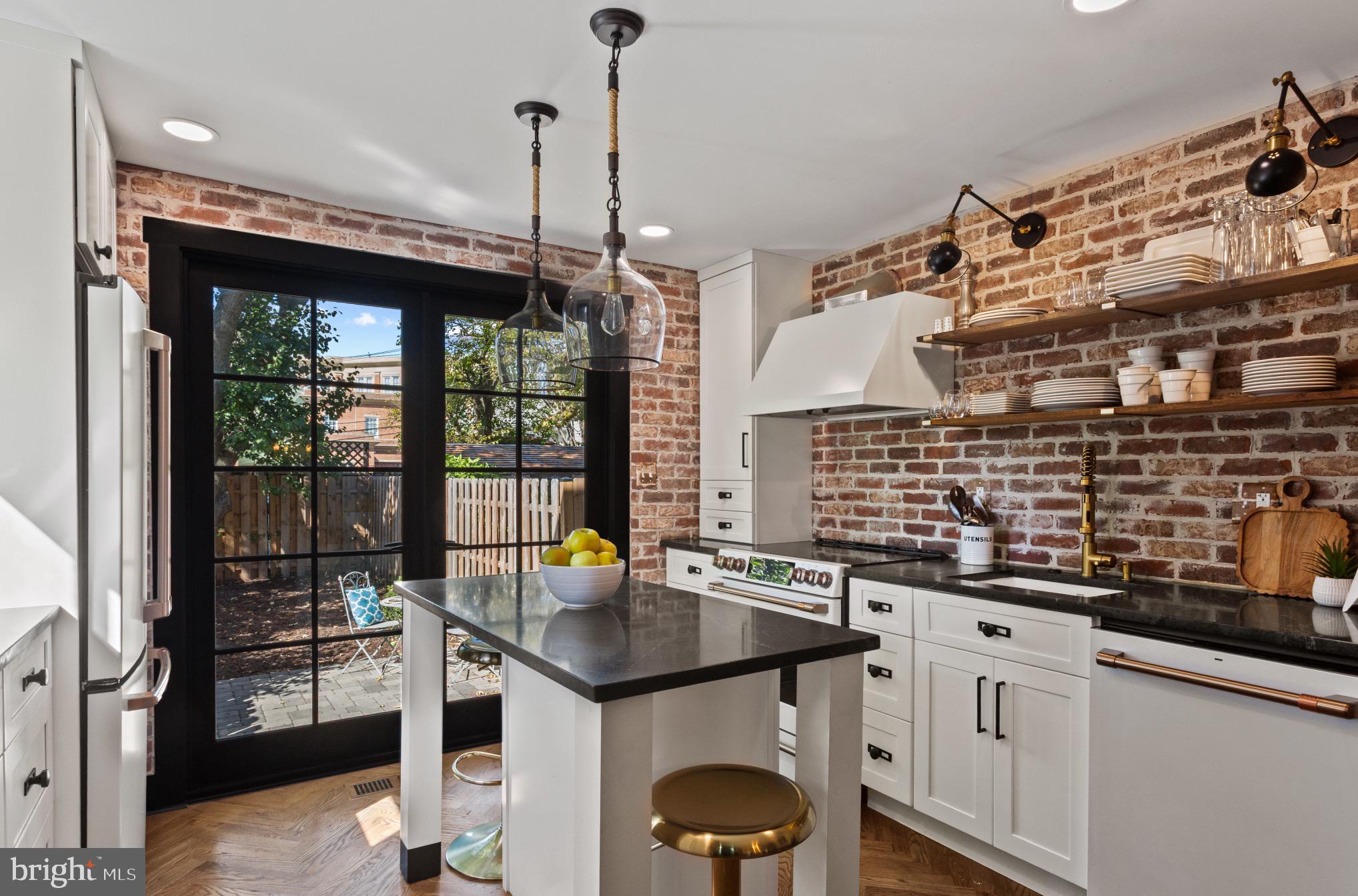 HISTORIC DISTRICT - Residential