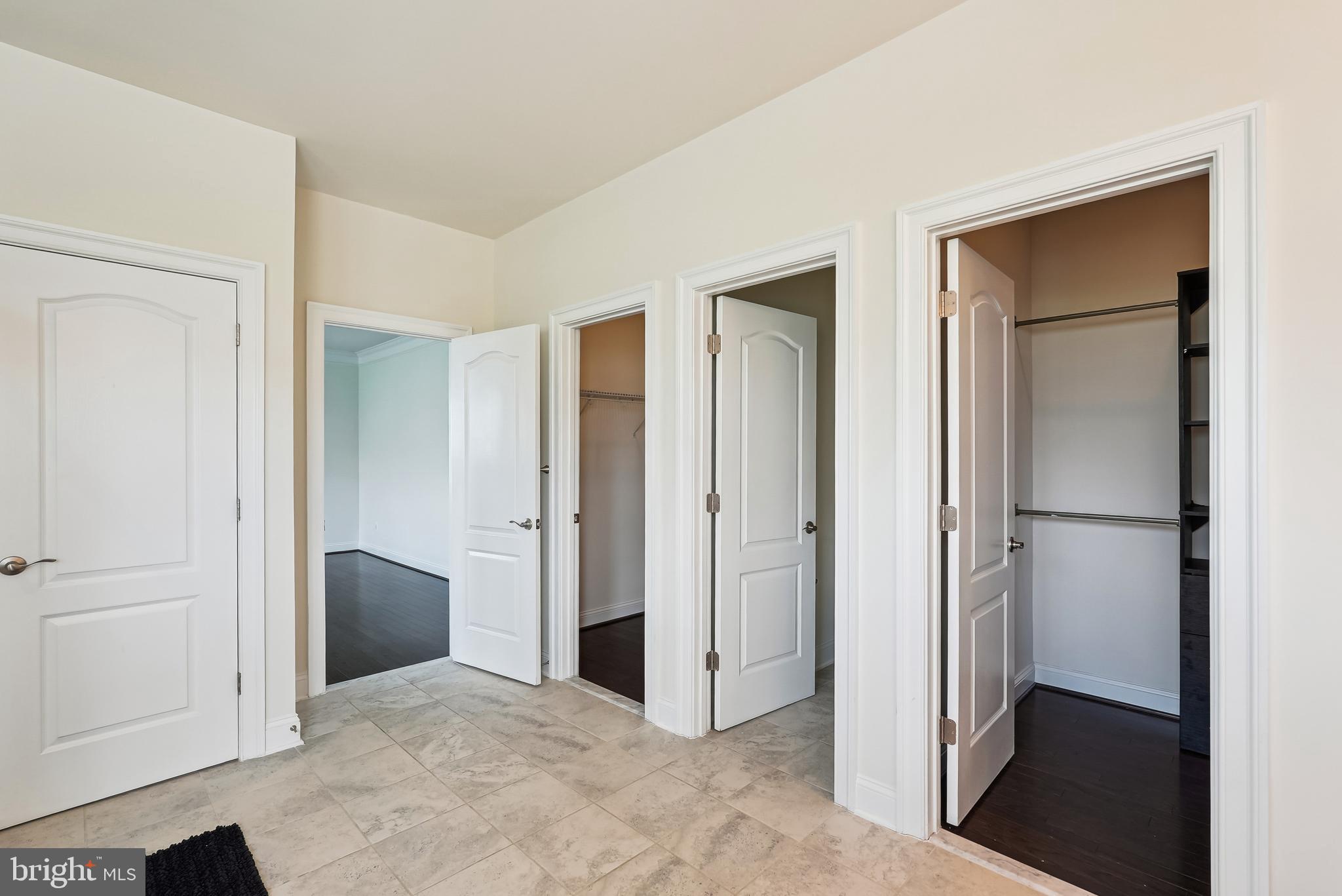 WESTBURY GLEN - Residential