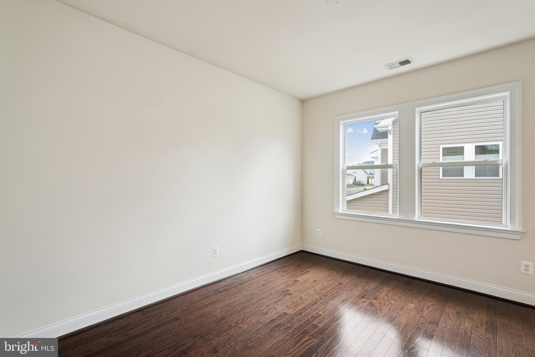 WESTBURY GLEN - Residential