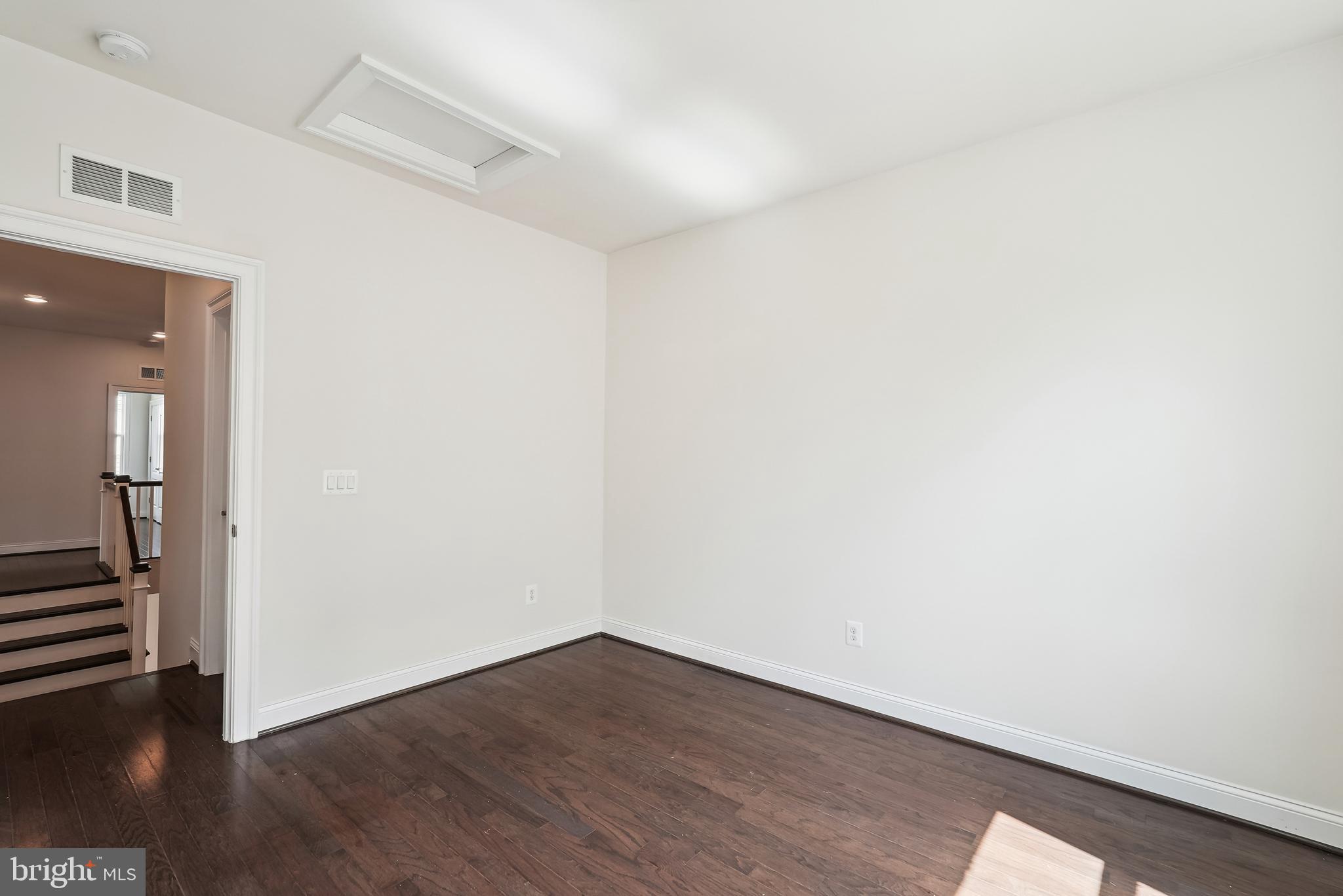 WESTBURY GLEN - Residential