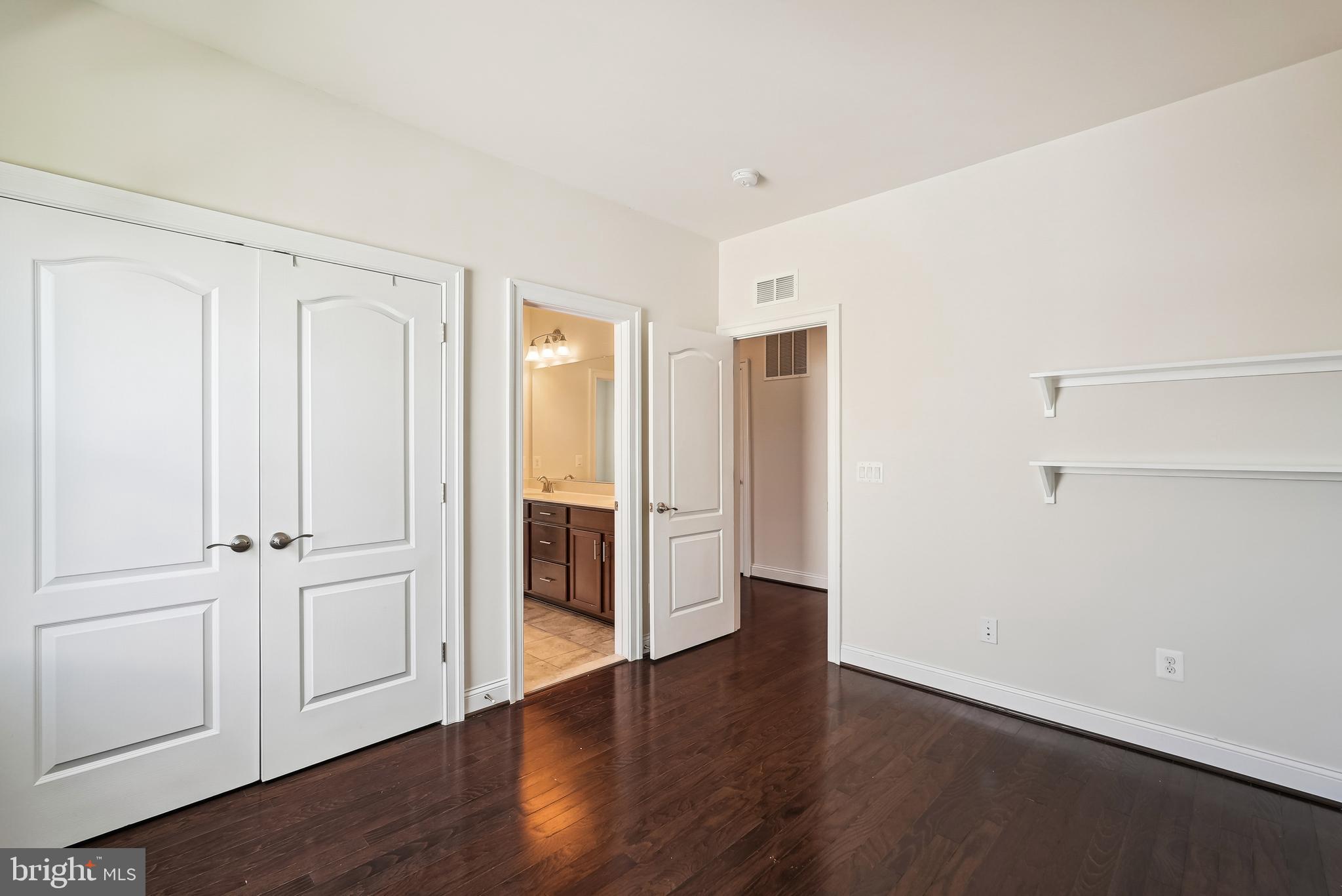 WESTBURY GLEN - Residential