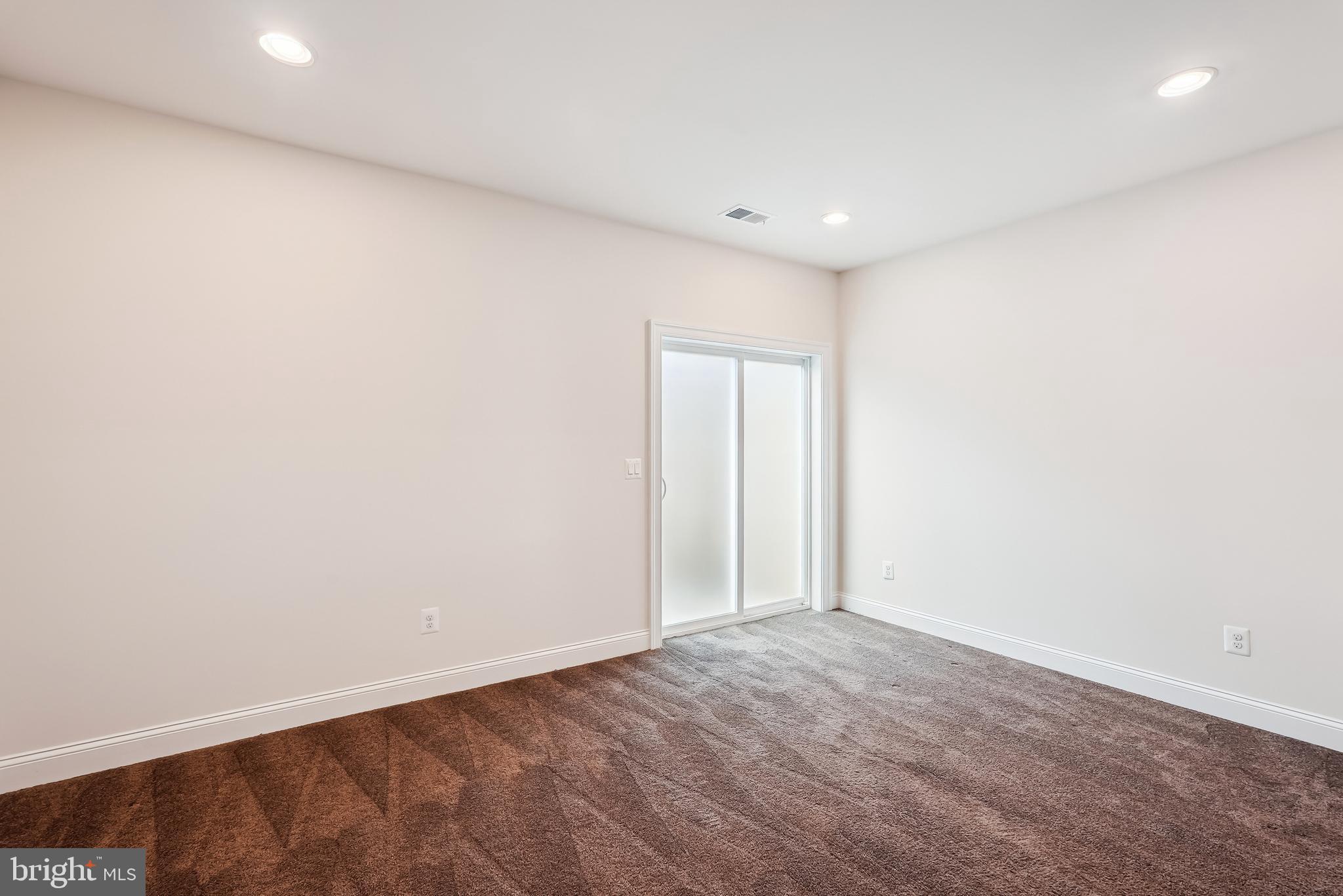 WESTBURY GLEN - Residential