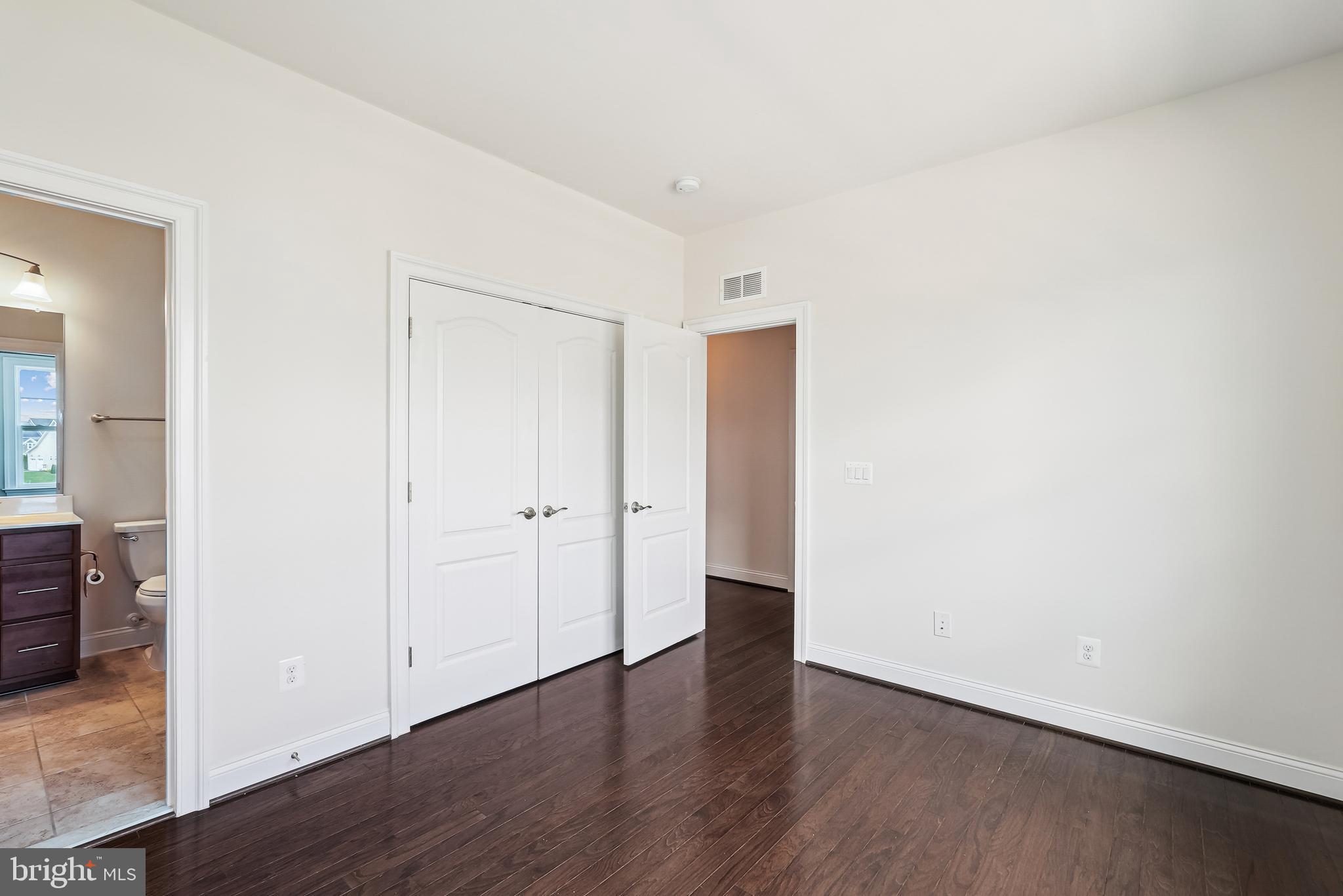 WESTBURY GLEN - Residential