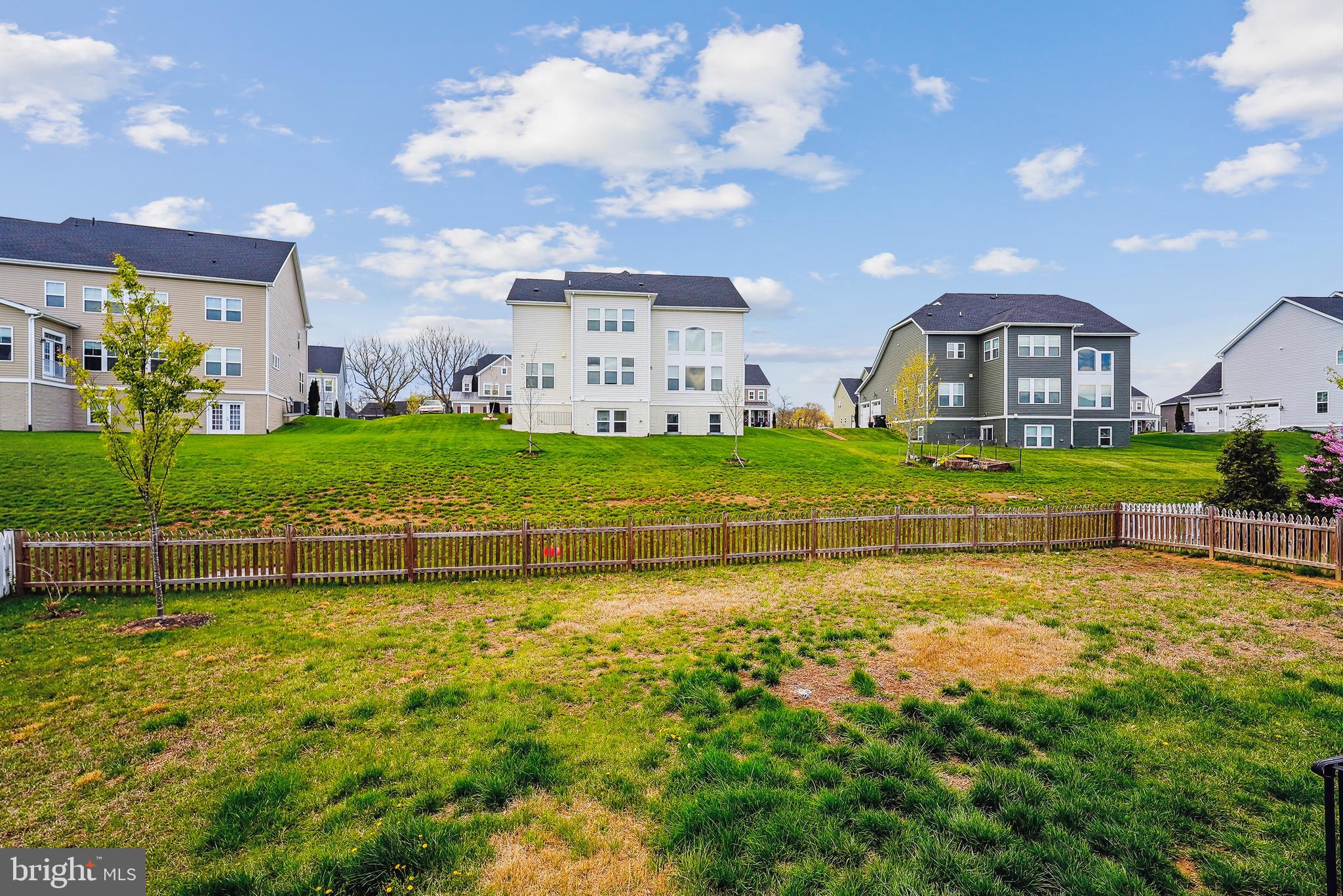 WESTBURY GLEN - Residential